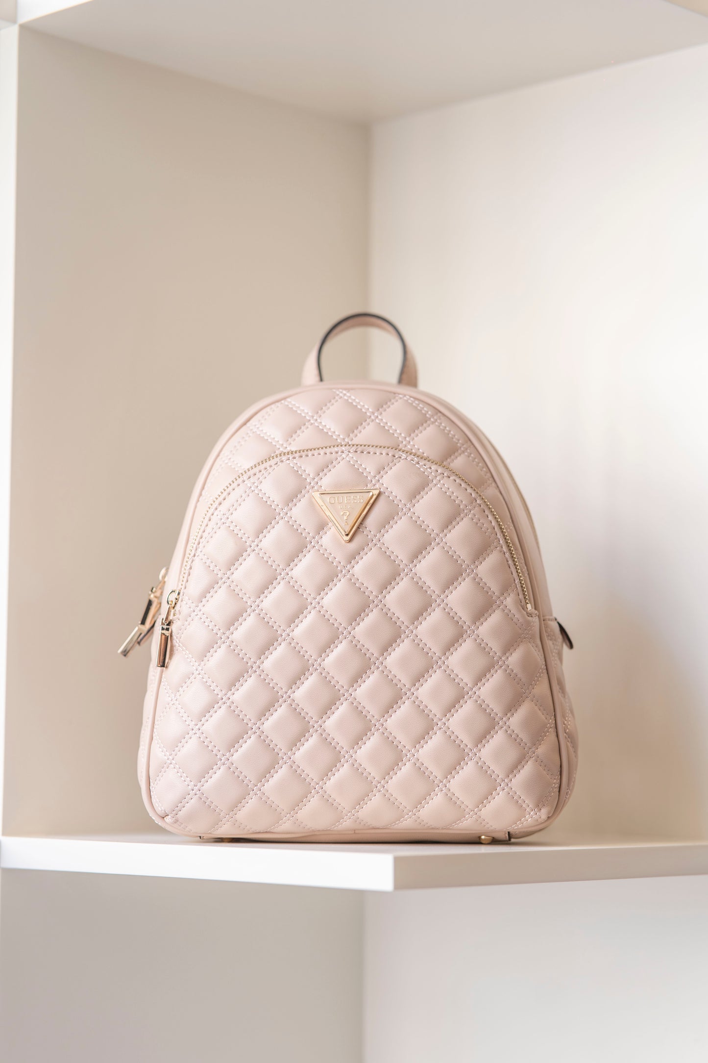 MOCHILA " GUILLY " GUESS