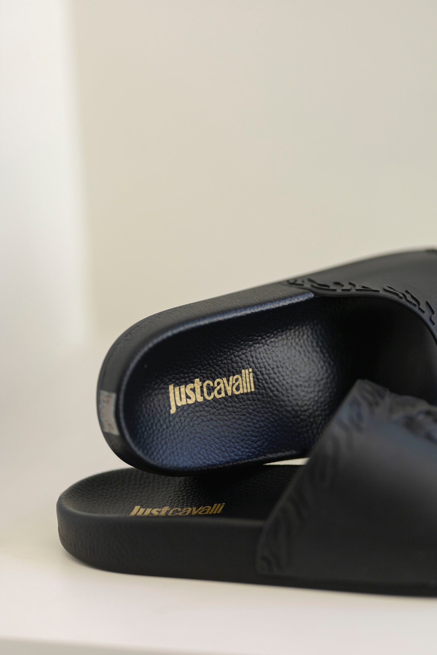 CHINELO PRETO JUST CAVALLI
