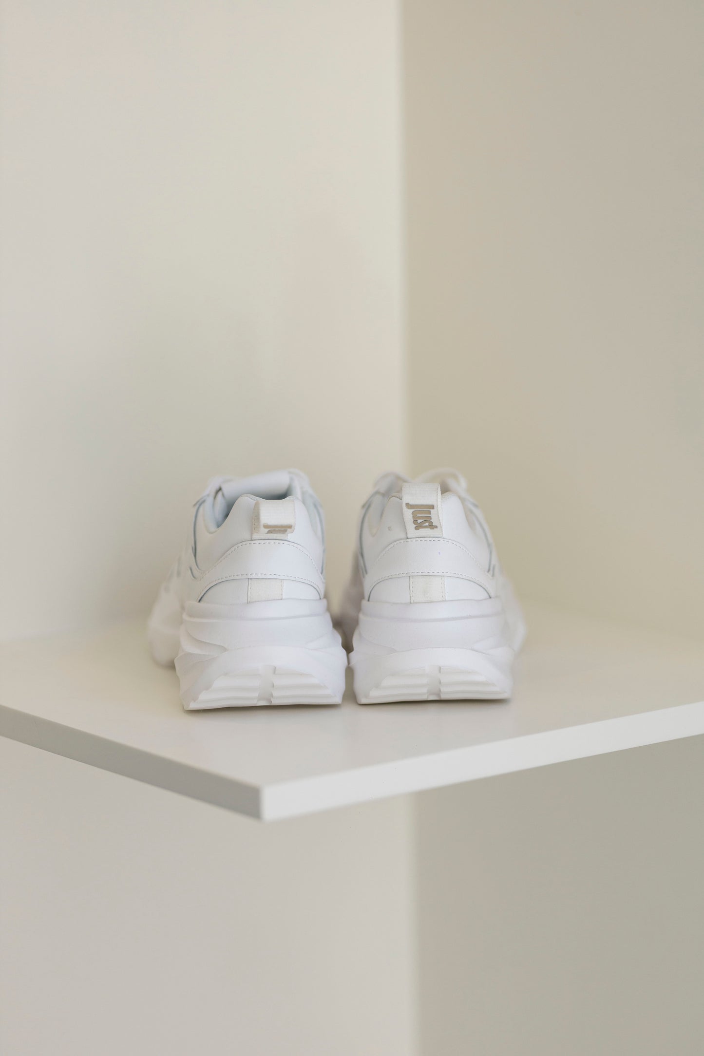 SAPATILHA BRANCA PLATAFORMA JUST CAVALLI