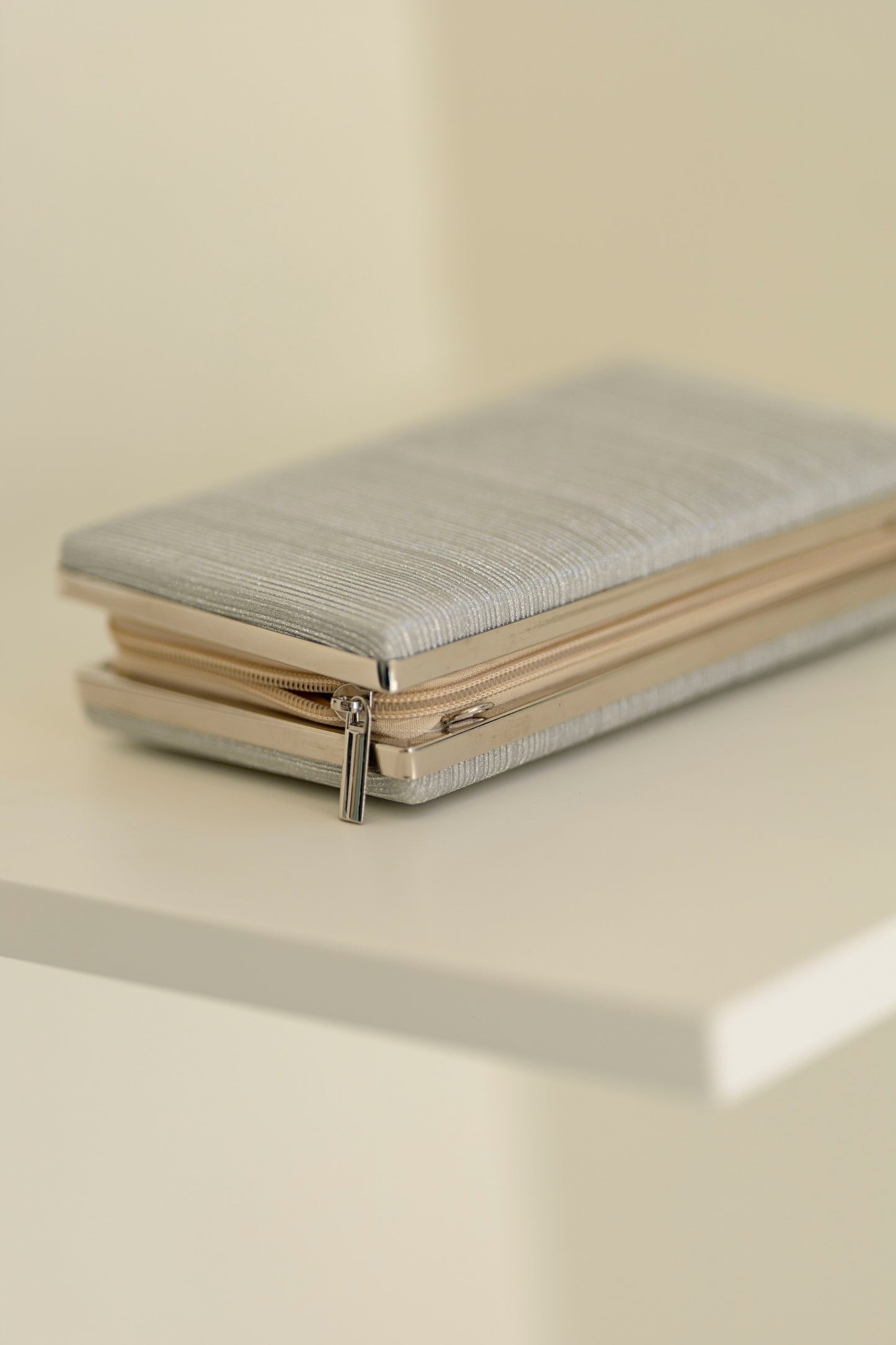 CLUTCH DE FESTA PRATEADA