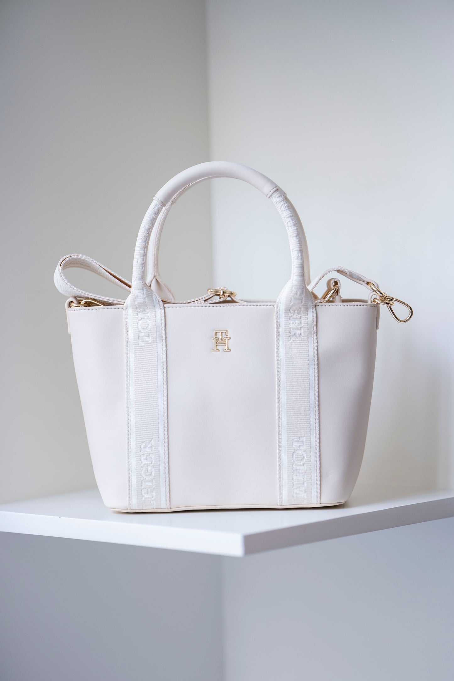 MALA TOTE TOMMY HILFIGER