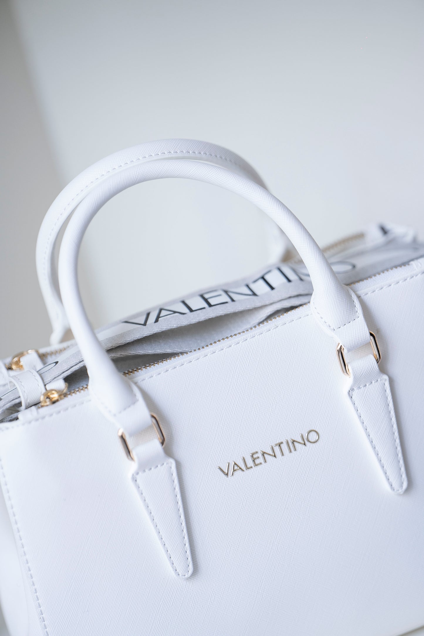 MALA DE MÃO BY VALENTINO
