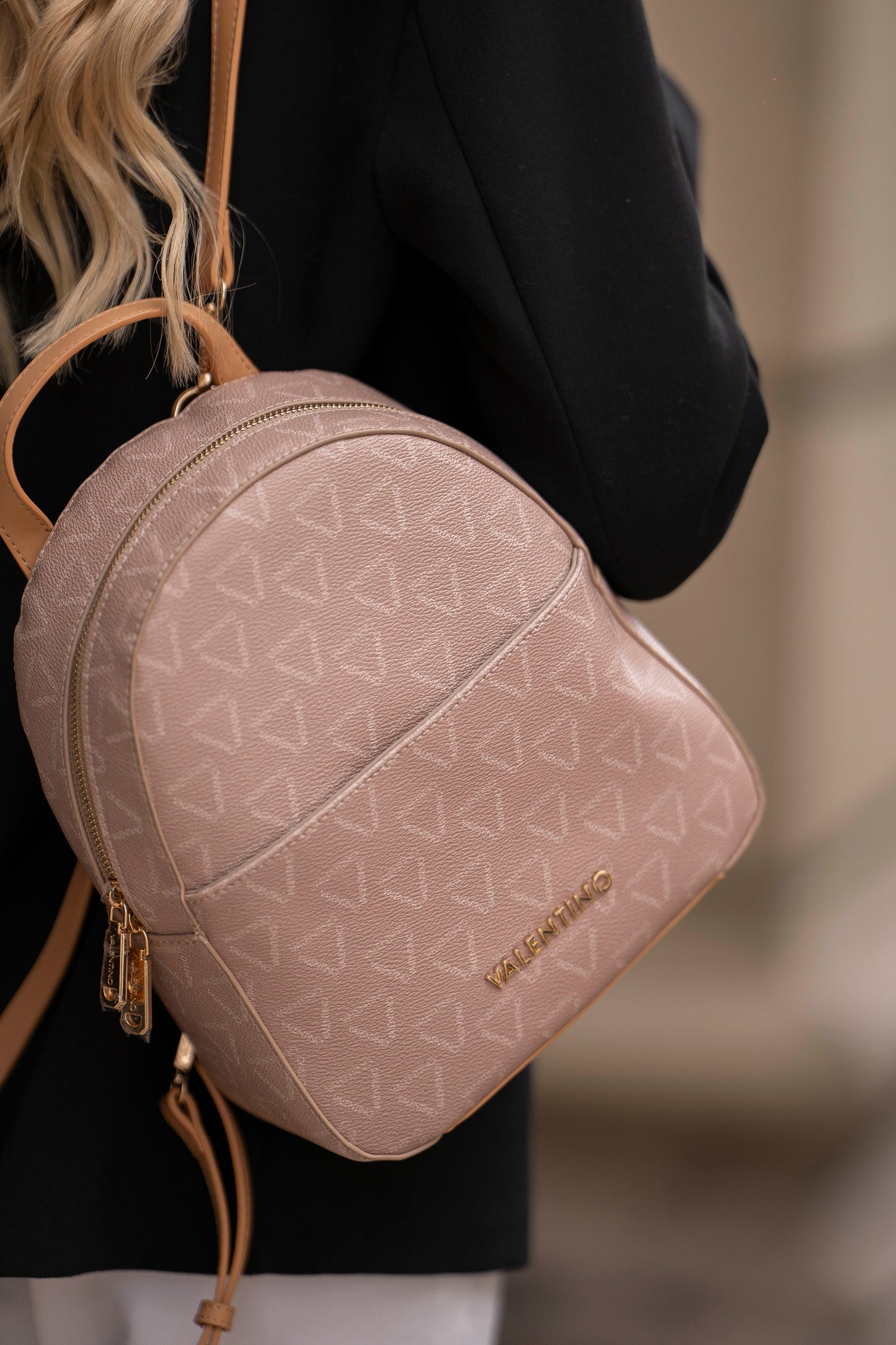 MOCHILA BY VALENTINO