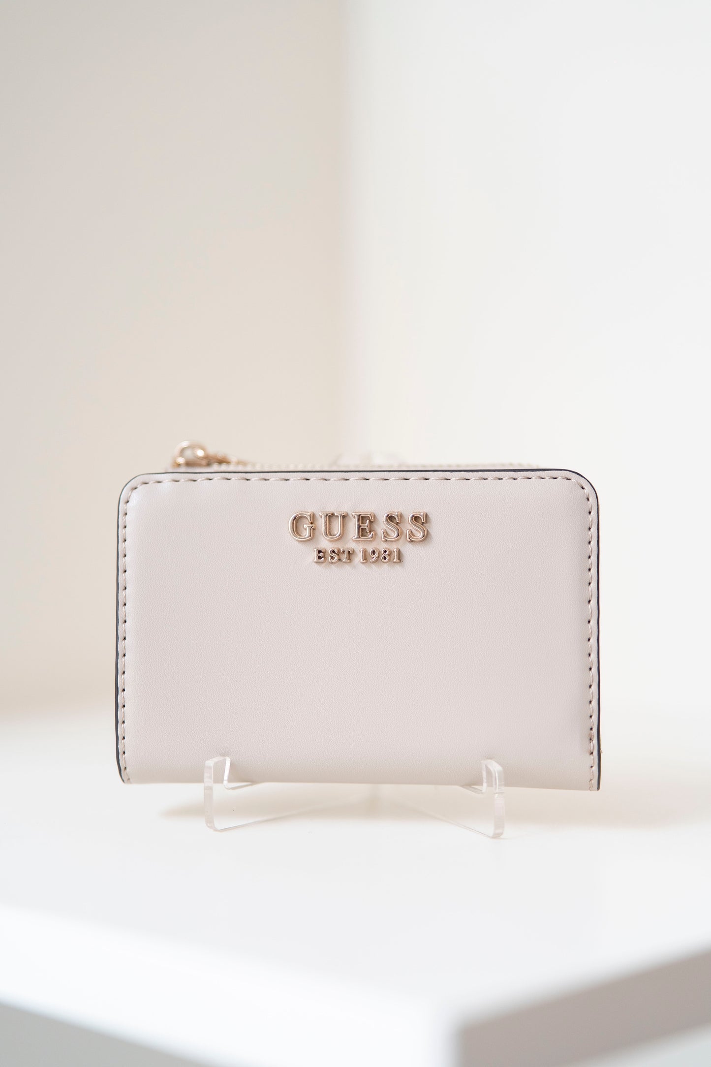 CARTEIRA " LAUREL " GUESS