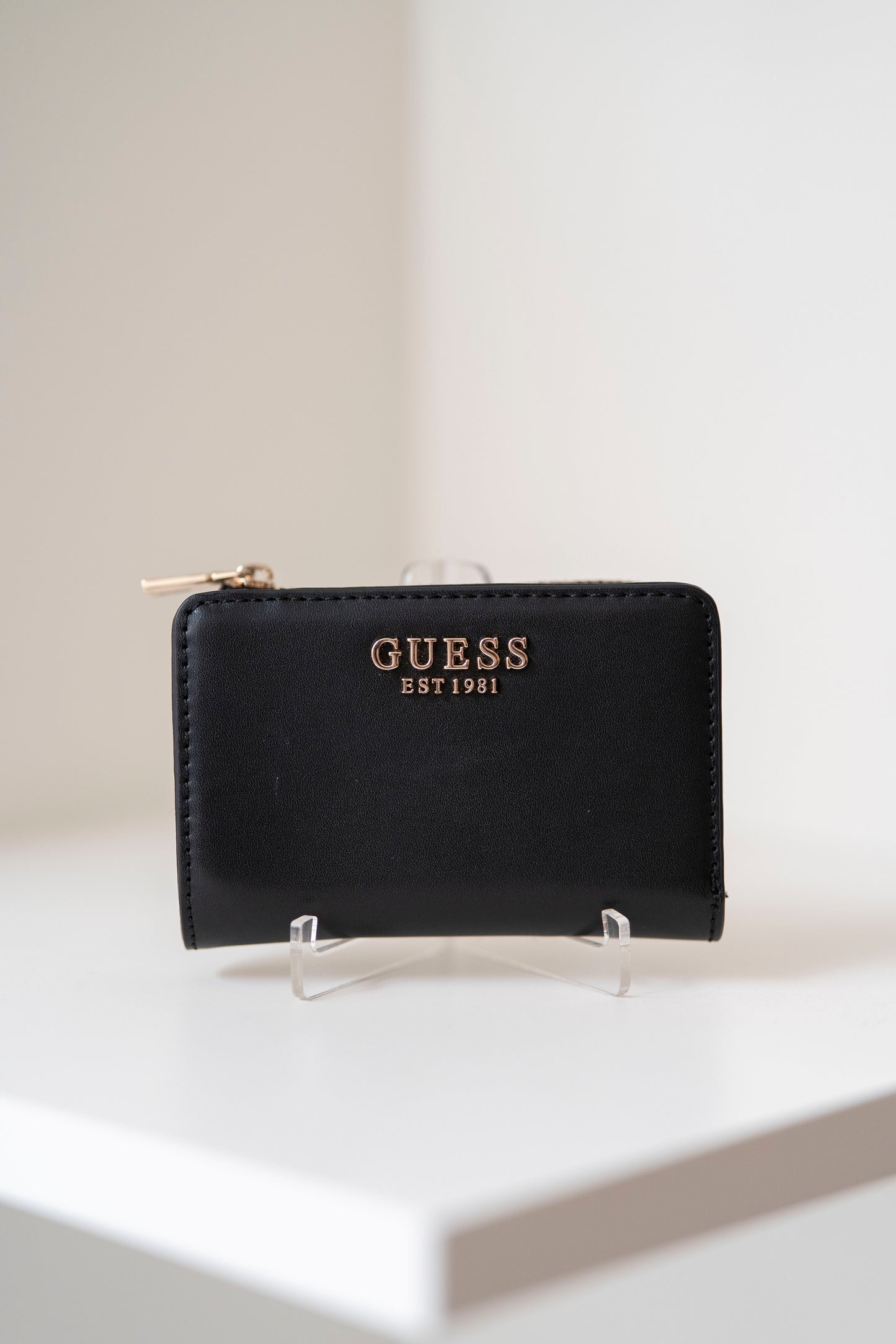 CARTEIRA " LAUREL " GUESS