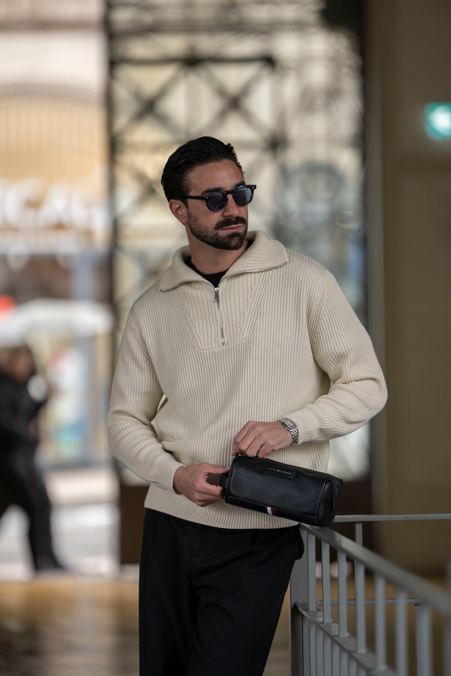 MALA DE MÃO TOMMY HILFIGER