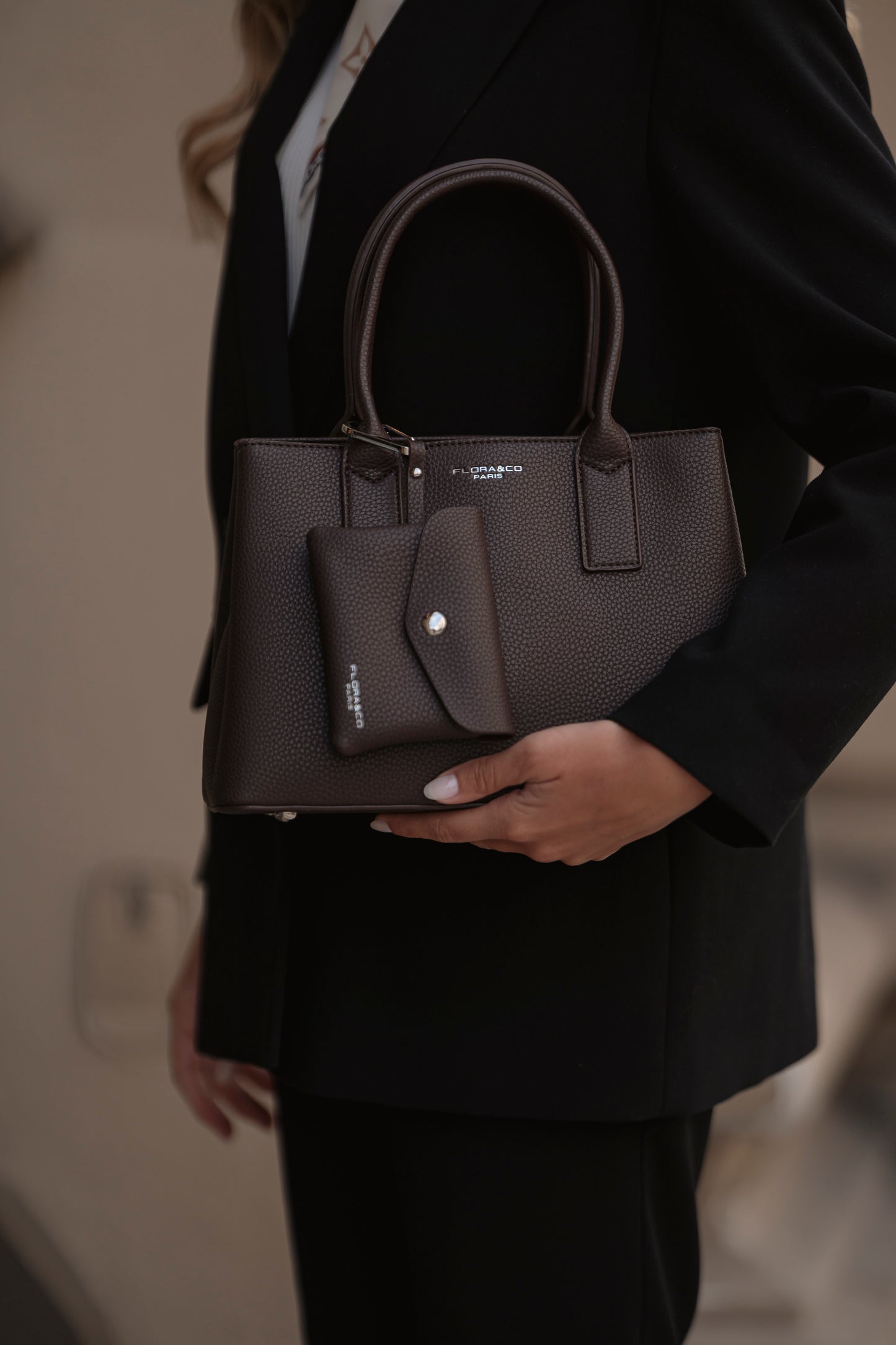 MALA DE MÃO FLORA & CO