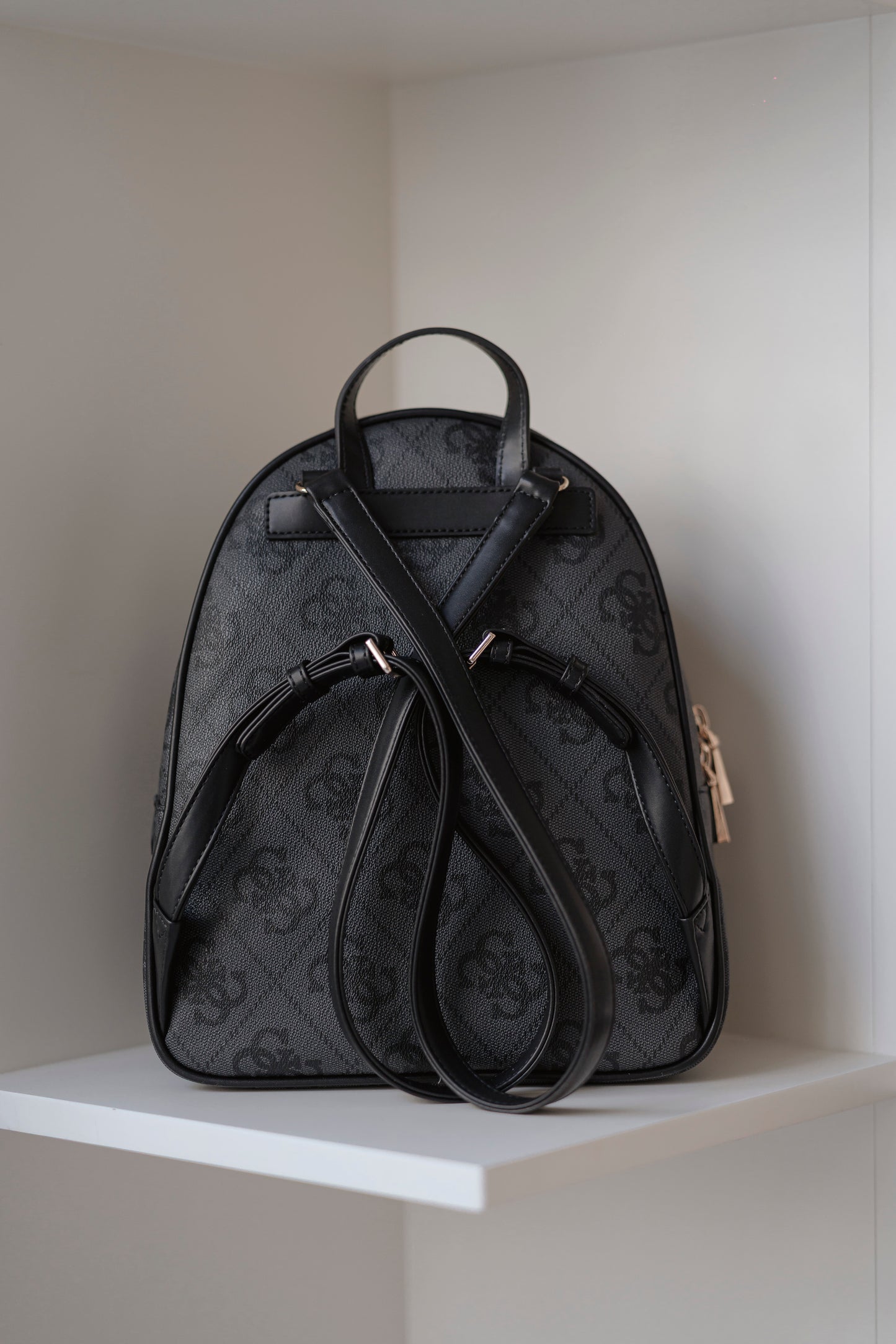MOCHILA " ERNIA " GUESS