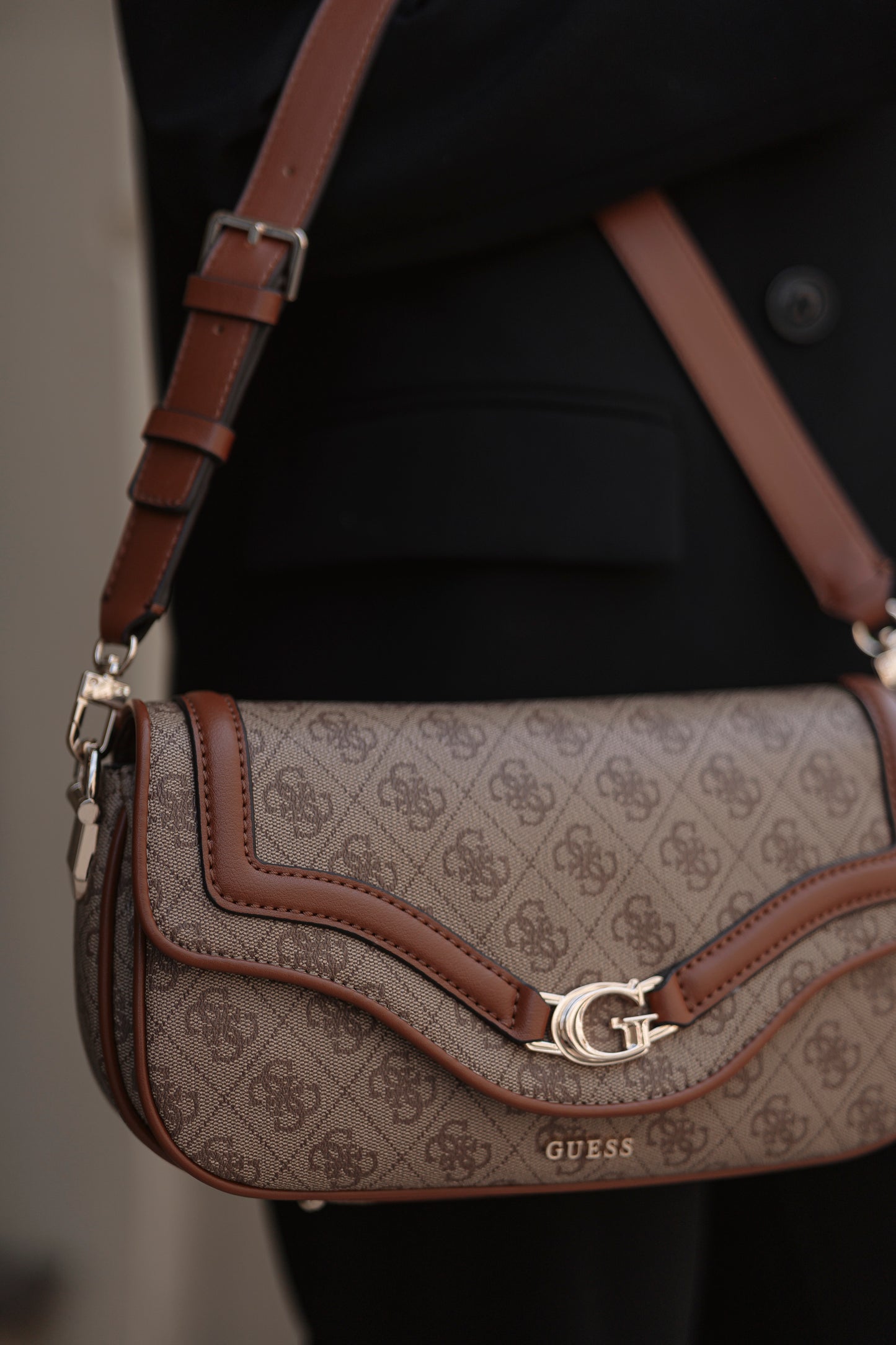 MALA TIRACOLO " DEA " GUESS