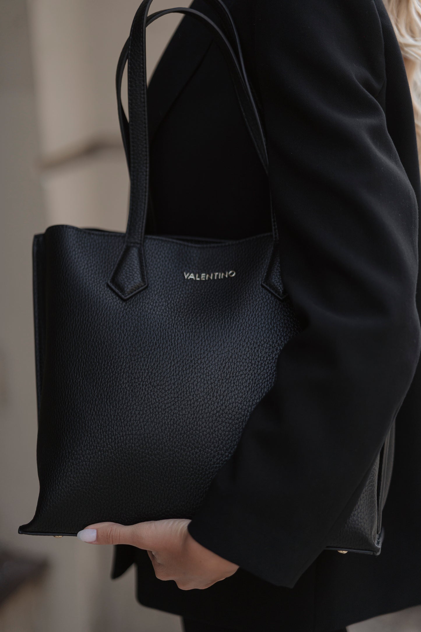 MALA DE OMBRO " FALL RE " BY VALENTINO
