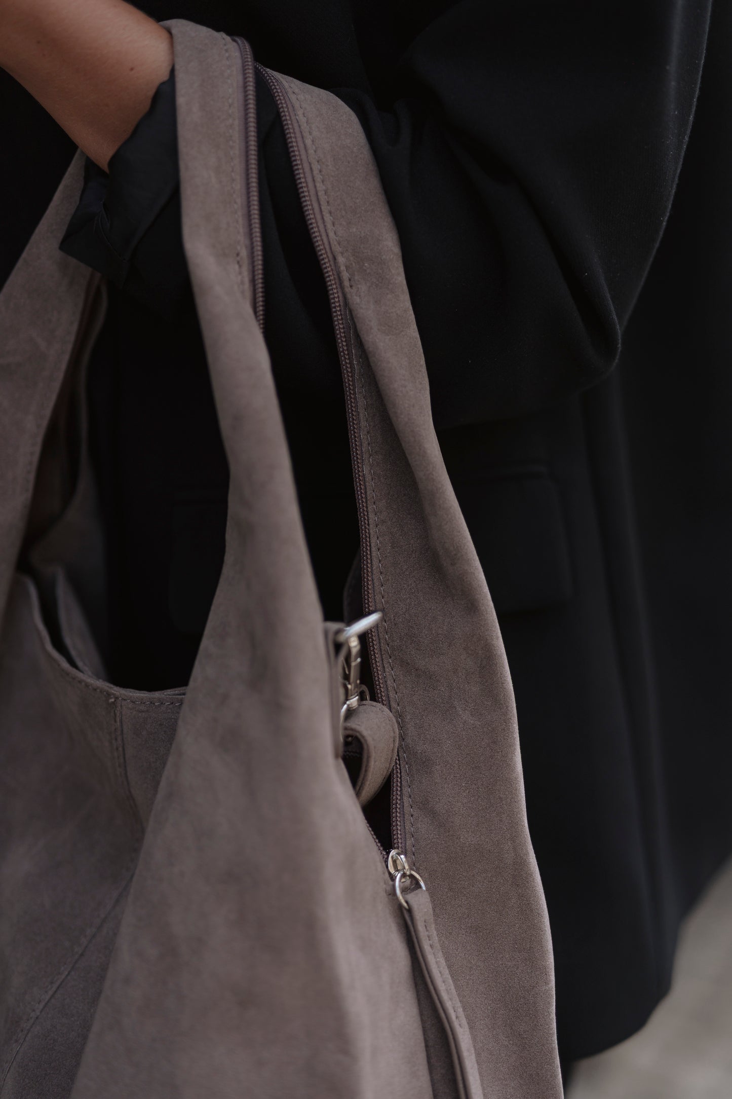 MALA DE OMBRO FLORA & CO