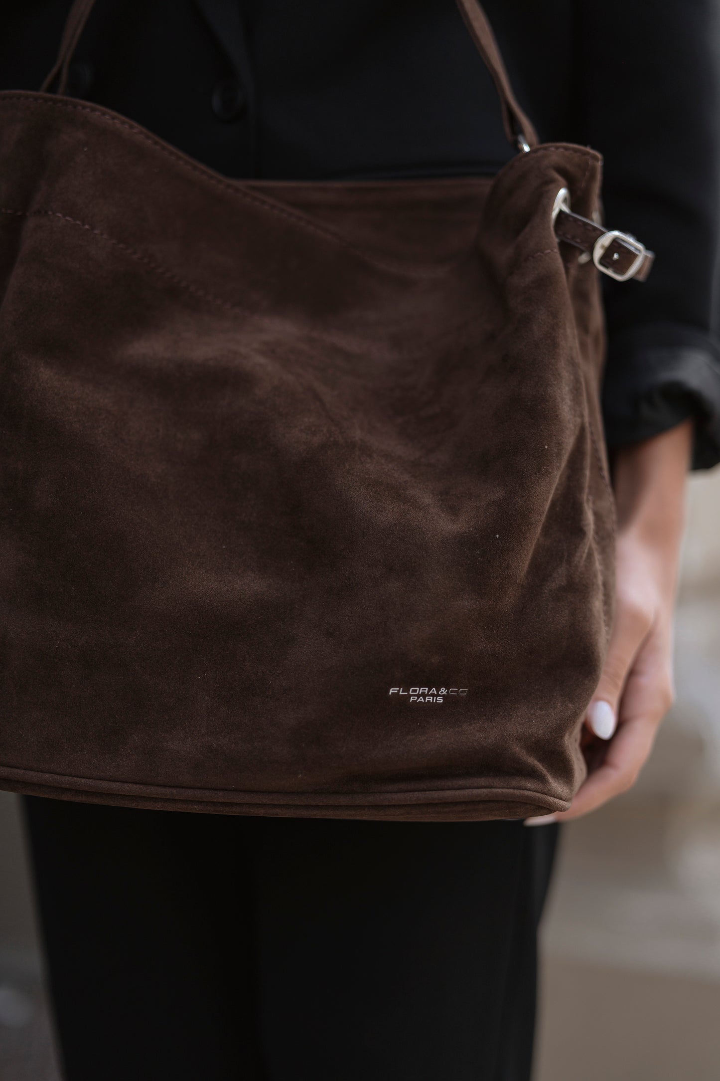 MALA DE OMBRO FLORA & CO