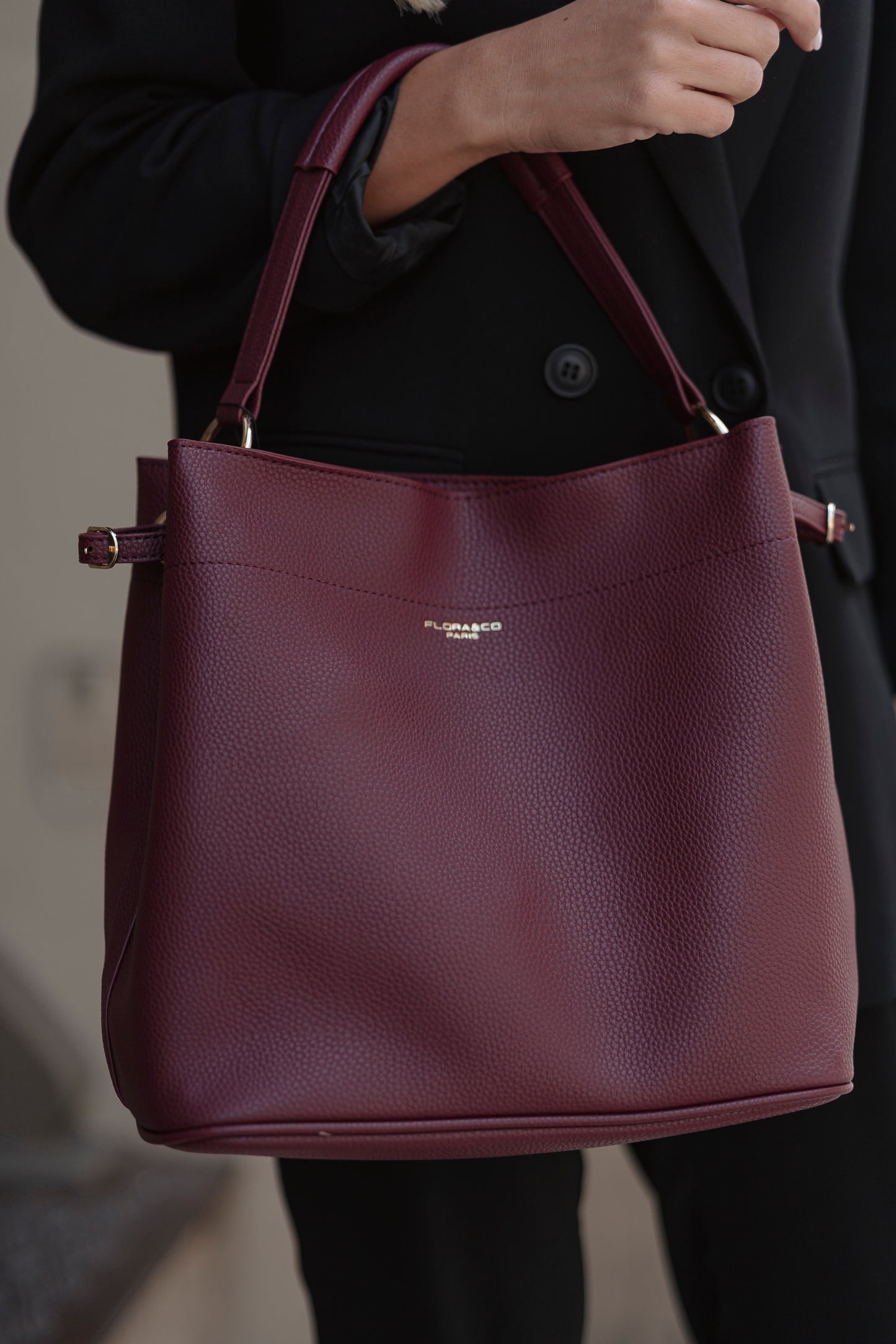 MALA DE OMBRO FLORA & CO