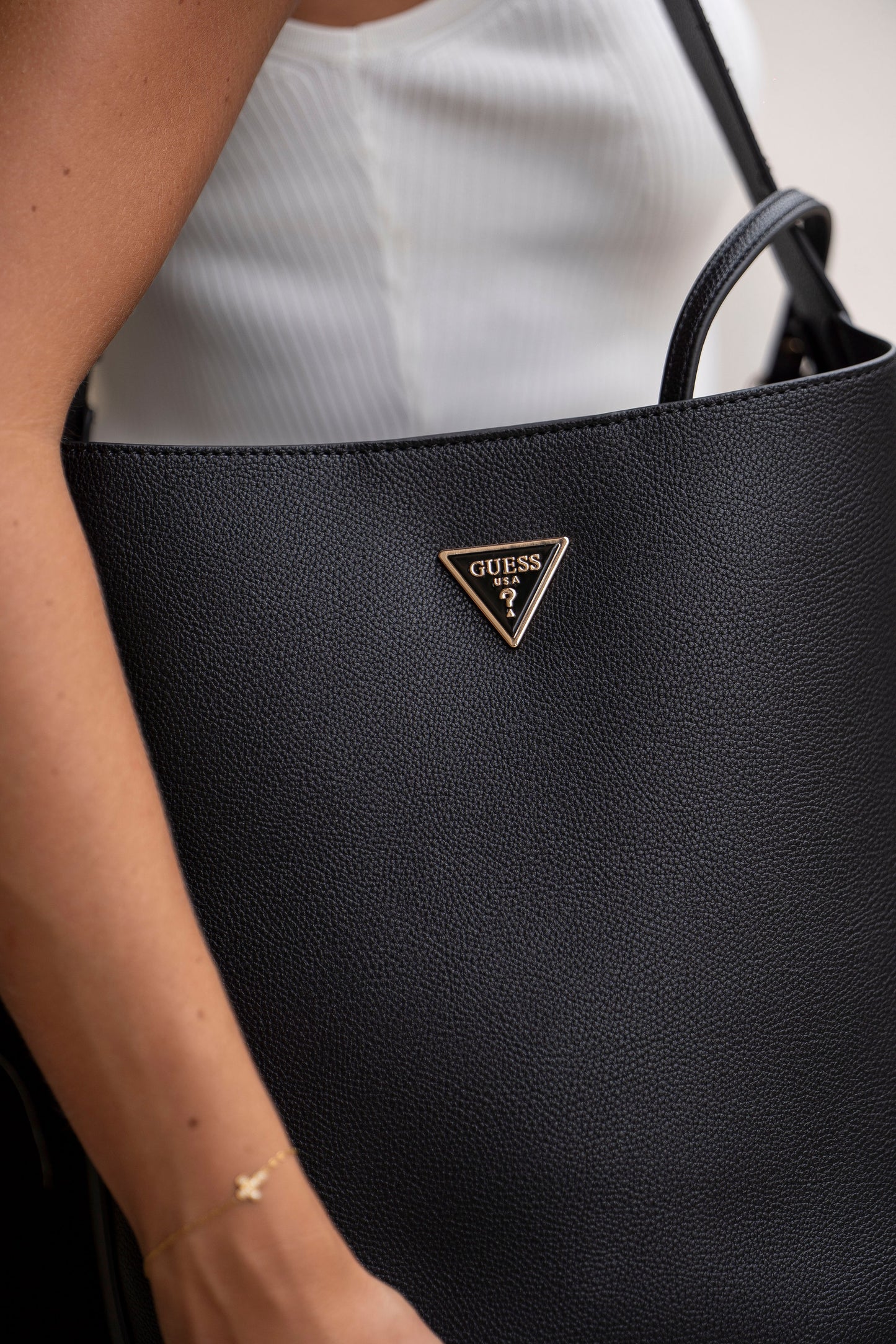 MALA DE OMBRO " MERIDIAN " GUESS