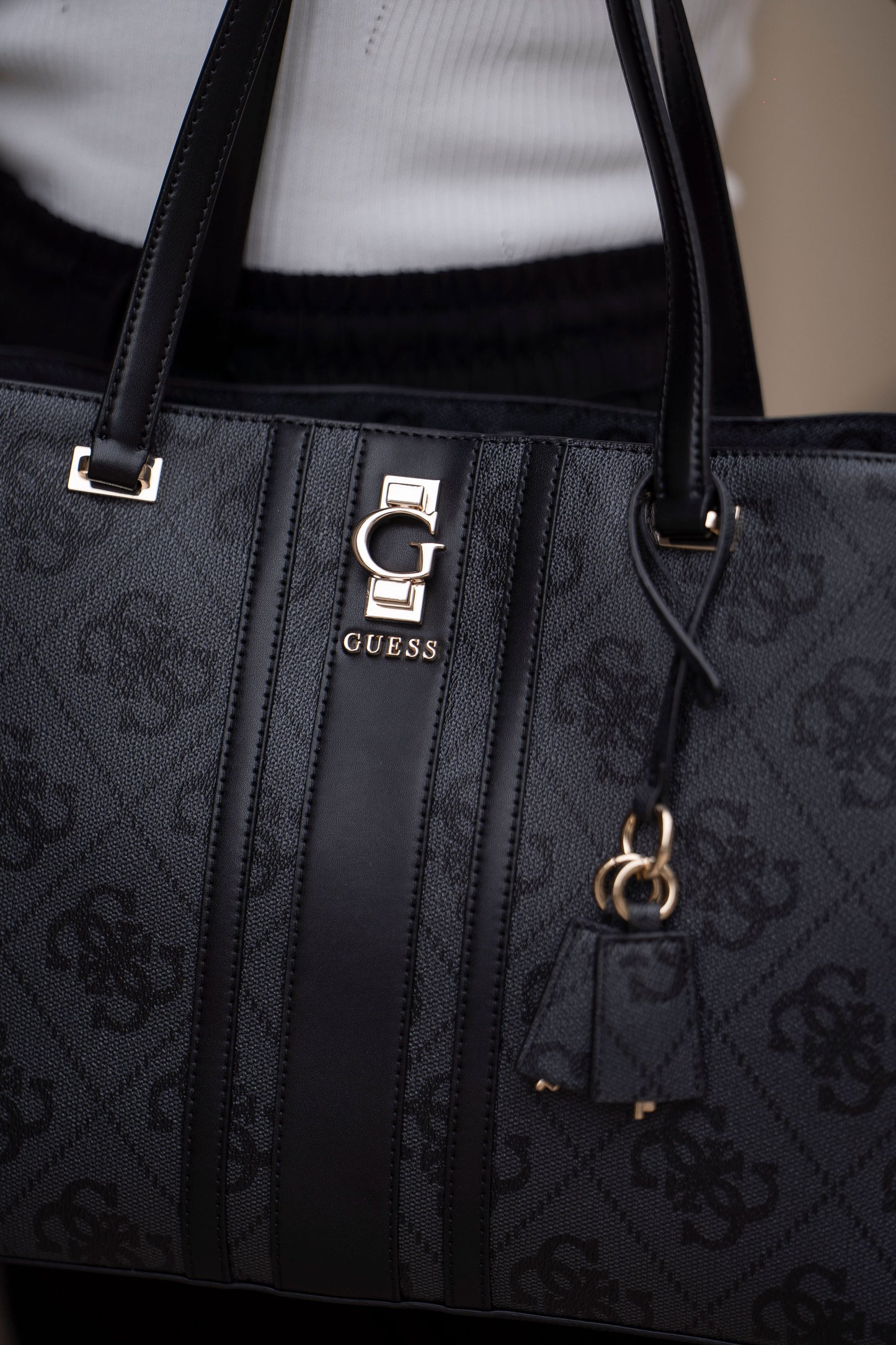 MALA DE OMBRO " ERENIA " GUESS