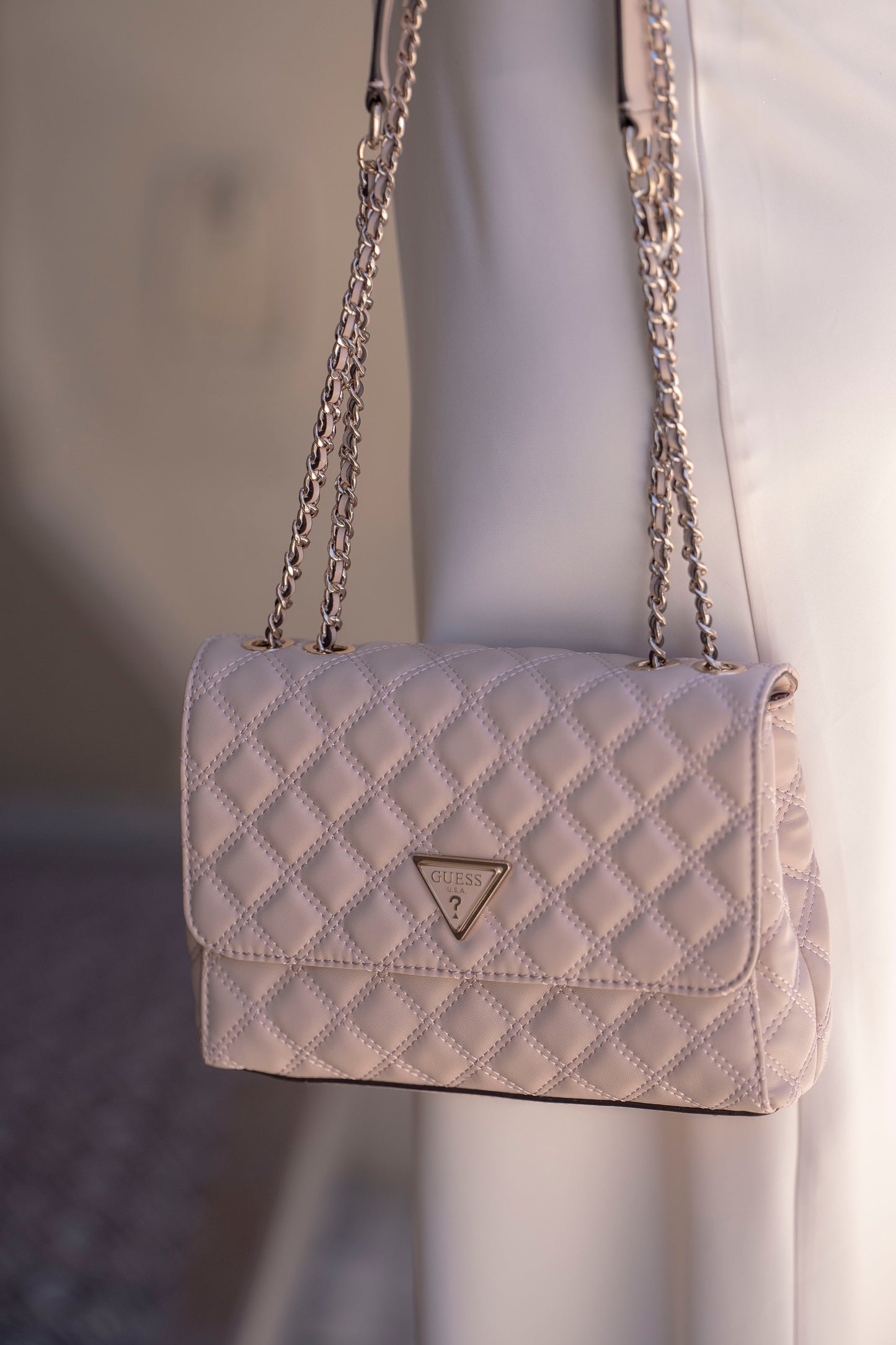 MALA TIRACOLO  " GIULLY "  GUESS