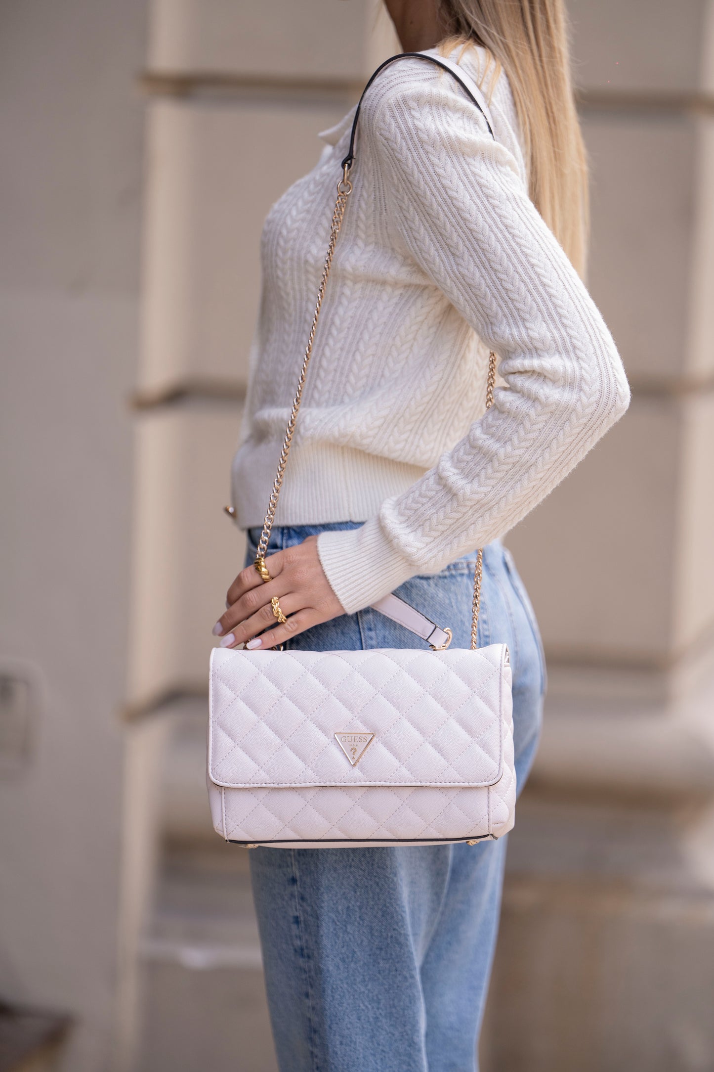 MALA DE OMBRO " CARLY " GUESS