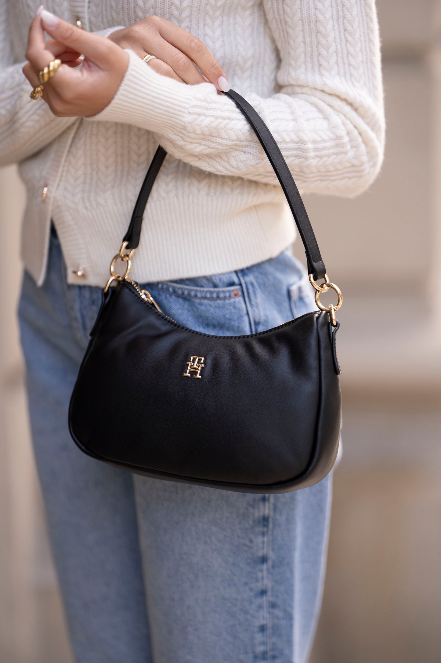 MALA DE OMBRO TOMMY HILFIGER