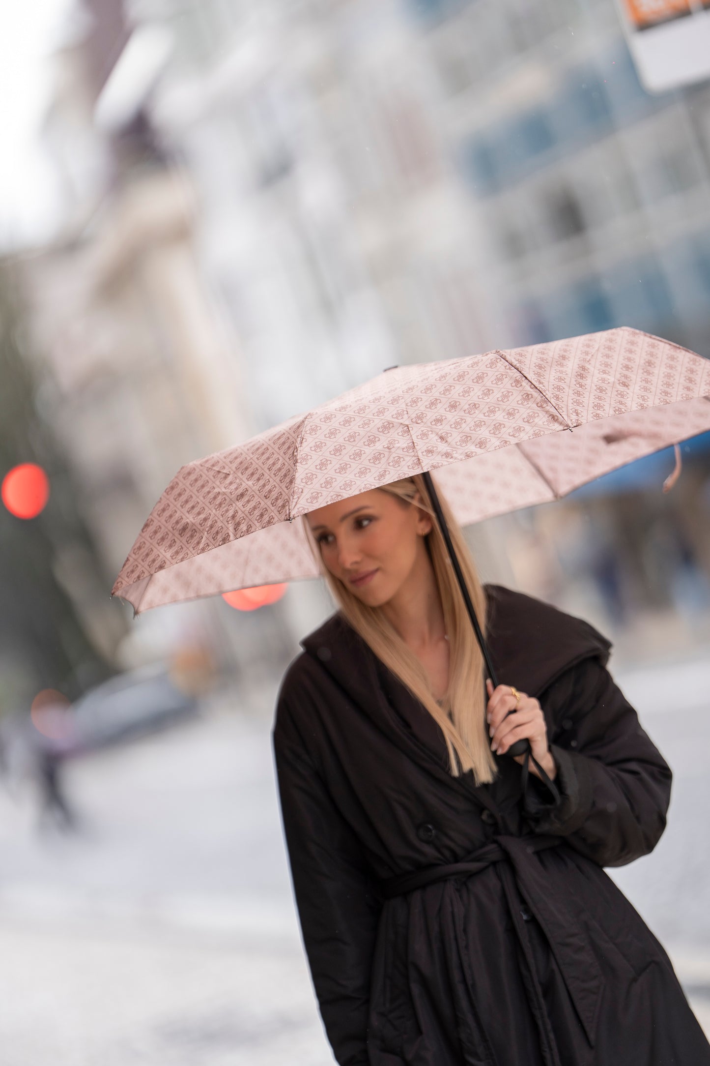 GUARDA-CHUVA GUESS