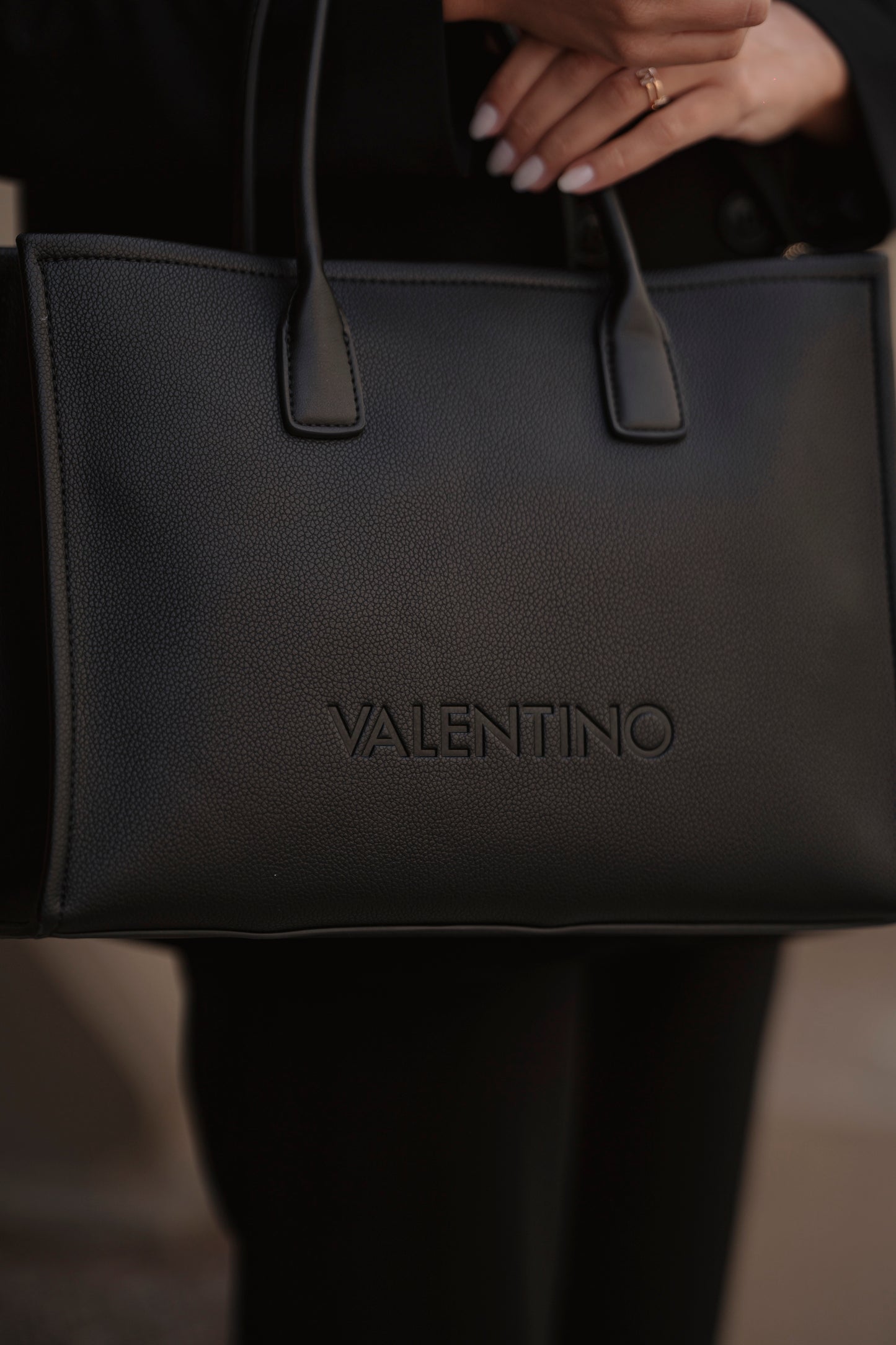 MALA DE MÃO BY VALENTINO