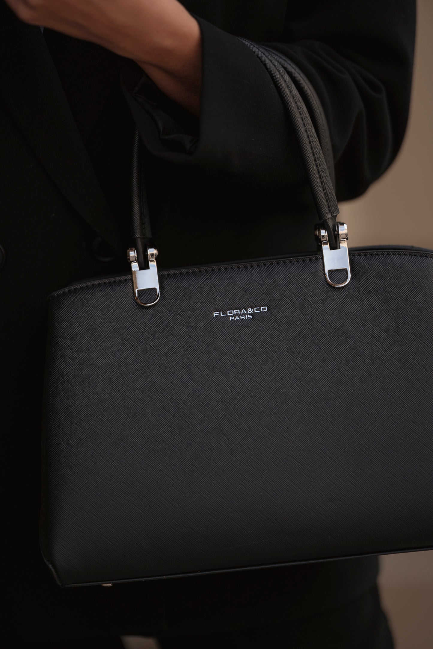 MALA DE MÃO FLORA & CO