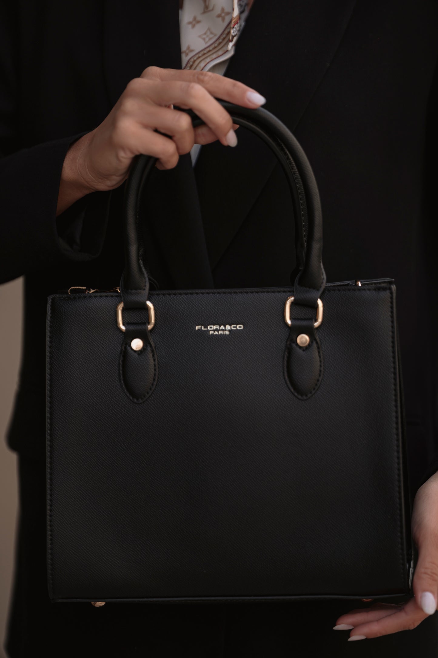 MALA DE MÃO FLORA & CO