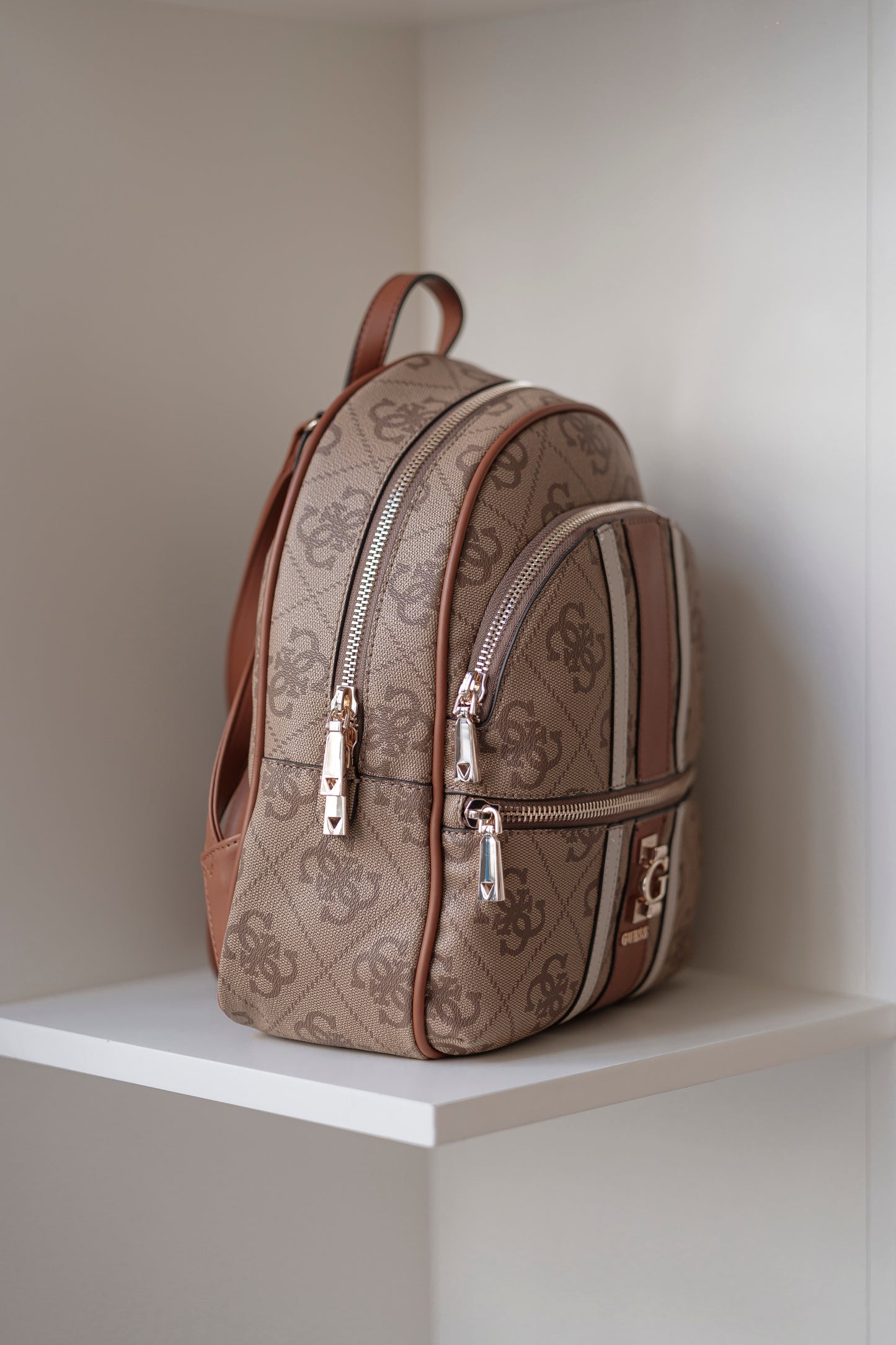 MOCHILA " ERNIA " GUESS