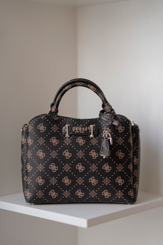 MALA DE MÃO " SILIA " GUESS