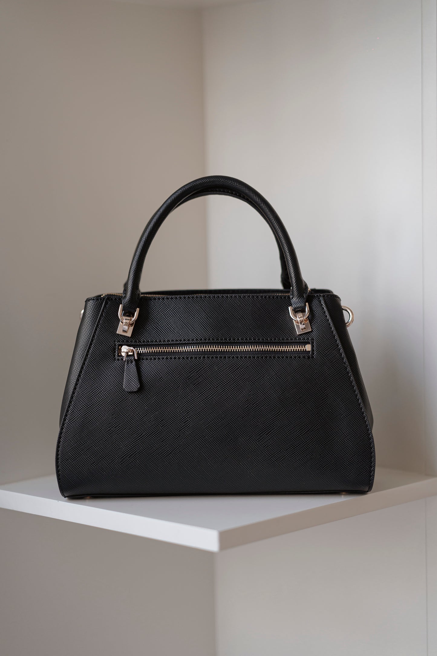 MALA DE MÃO " NOELLE " GUESS