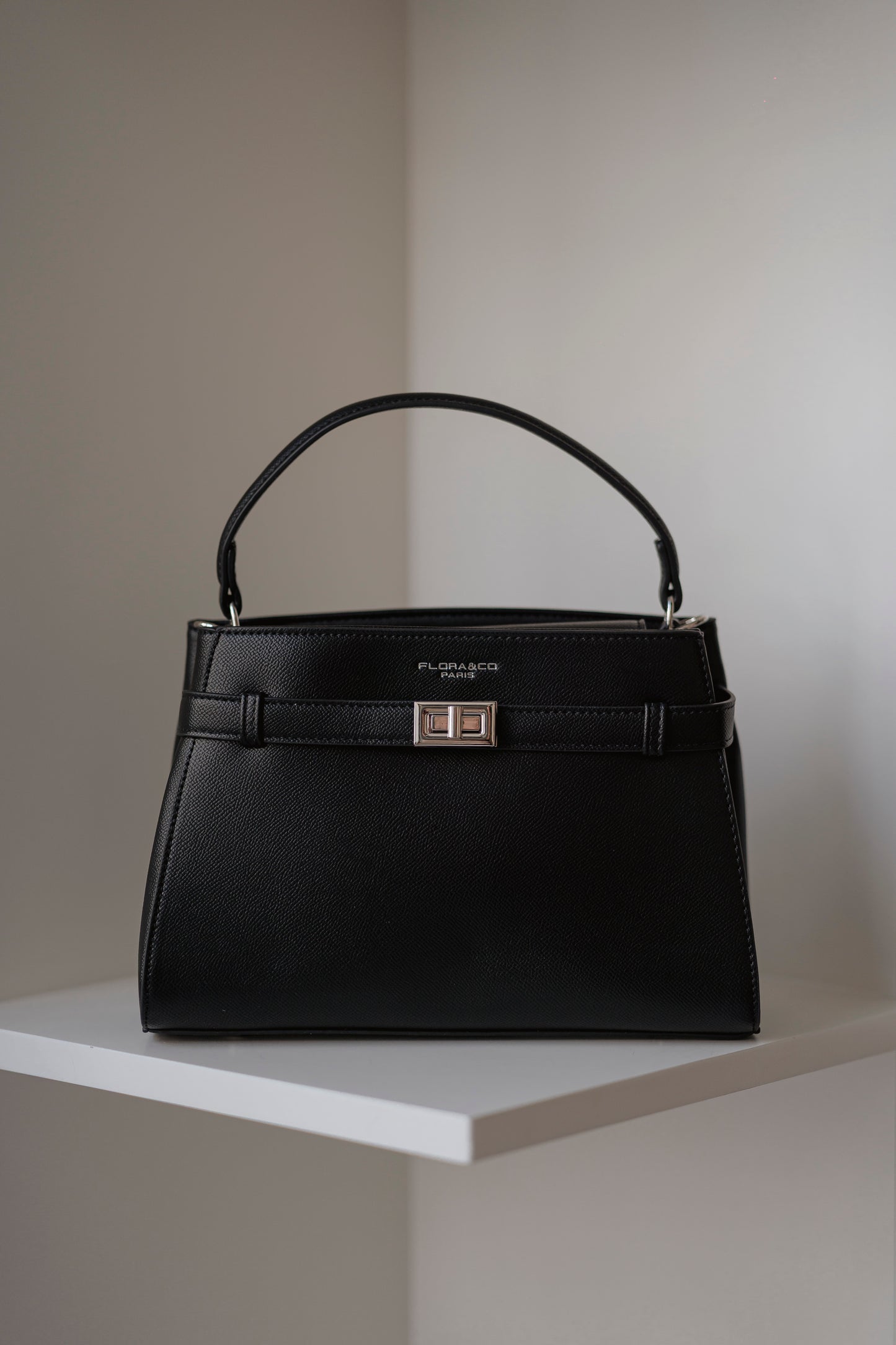 MALA DE MÃO FLORA & CO