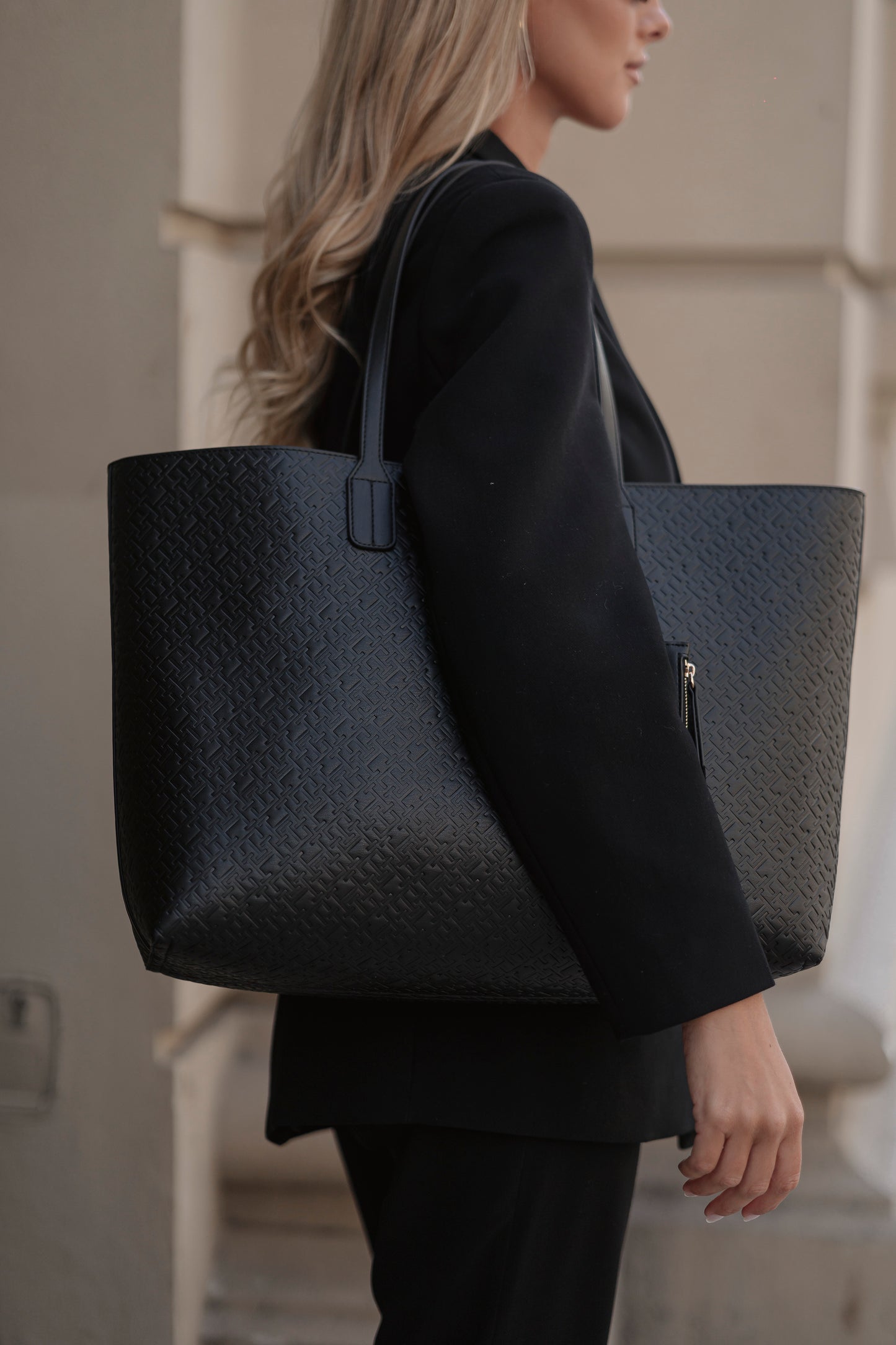 MALA DE OMBRO TOMMY HILFIGER