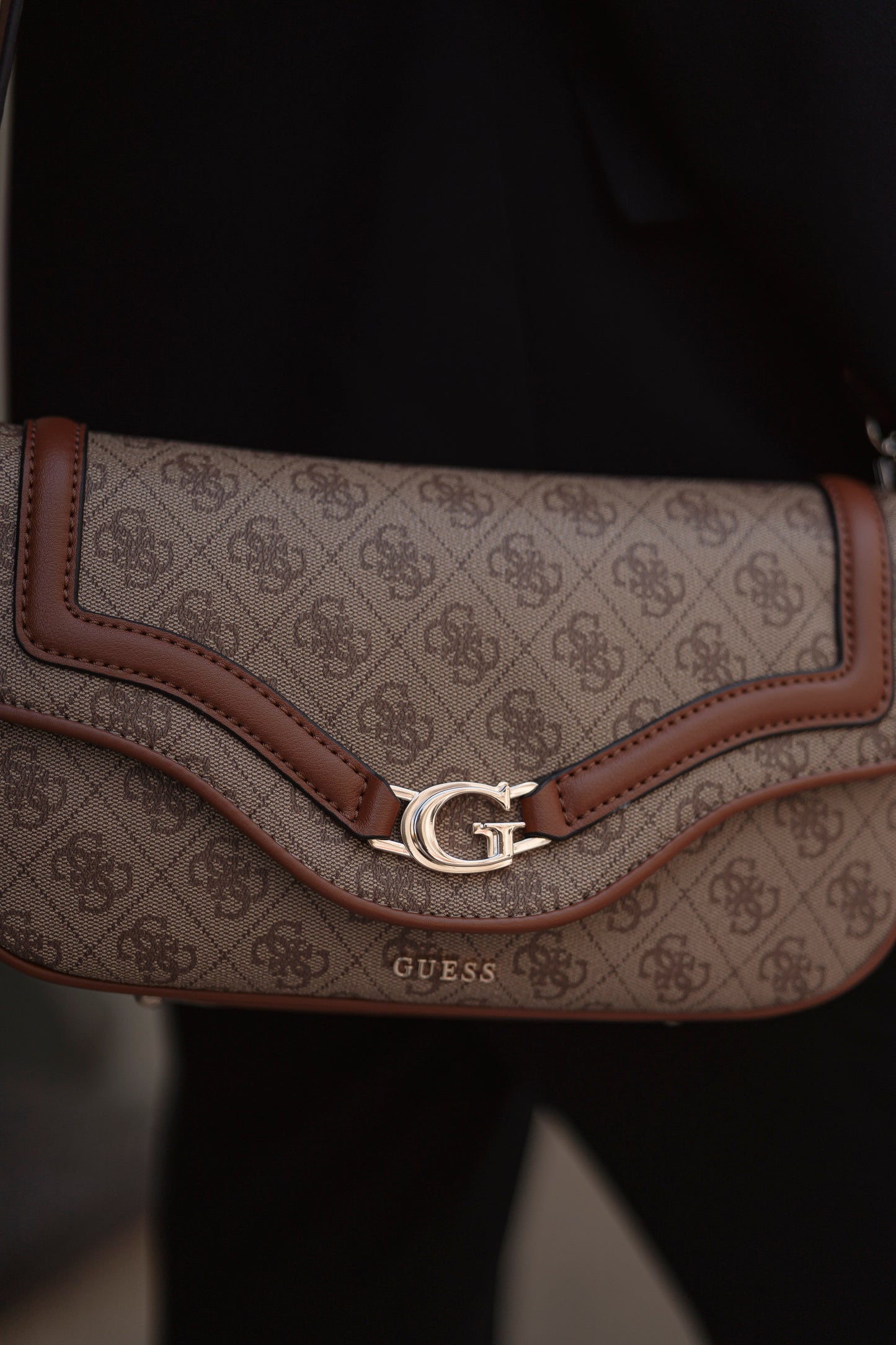 MALA TIRACOLO " DEA " GUESS