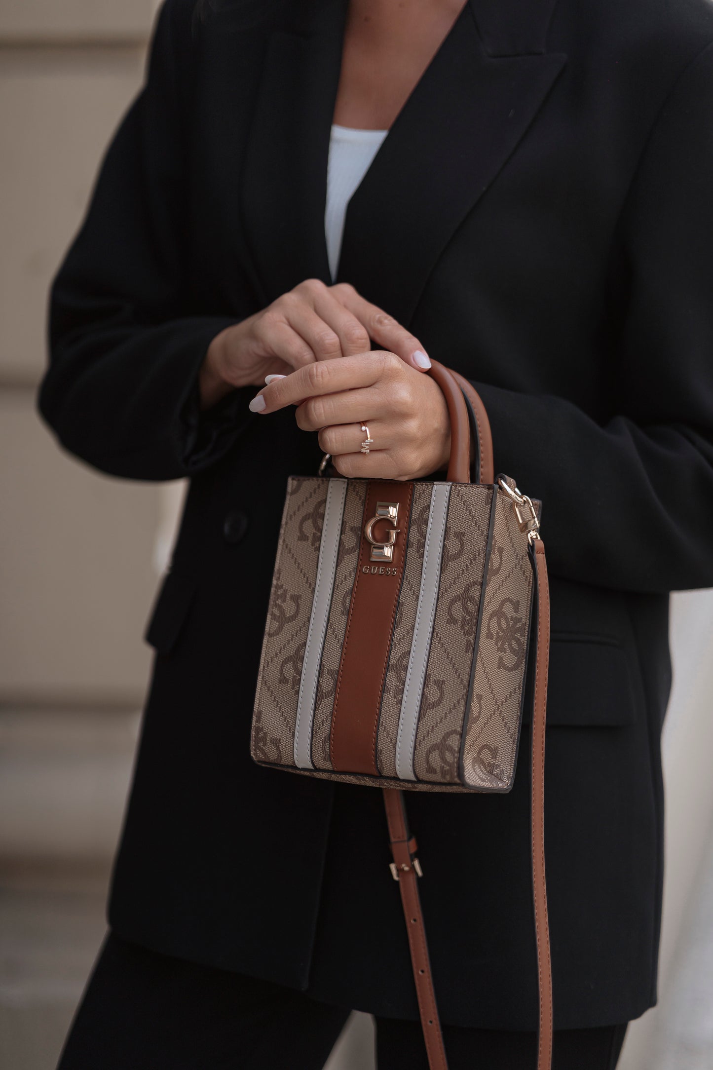 MALA TIRACOLO " ERENIA " GUESS