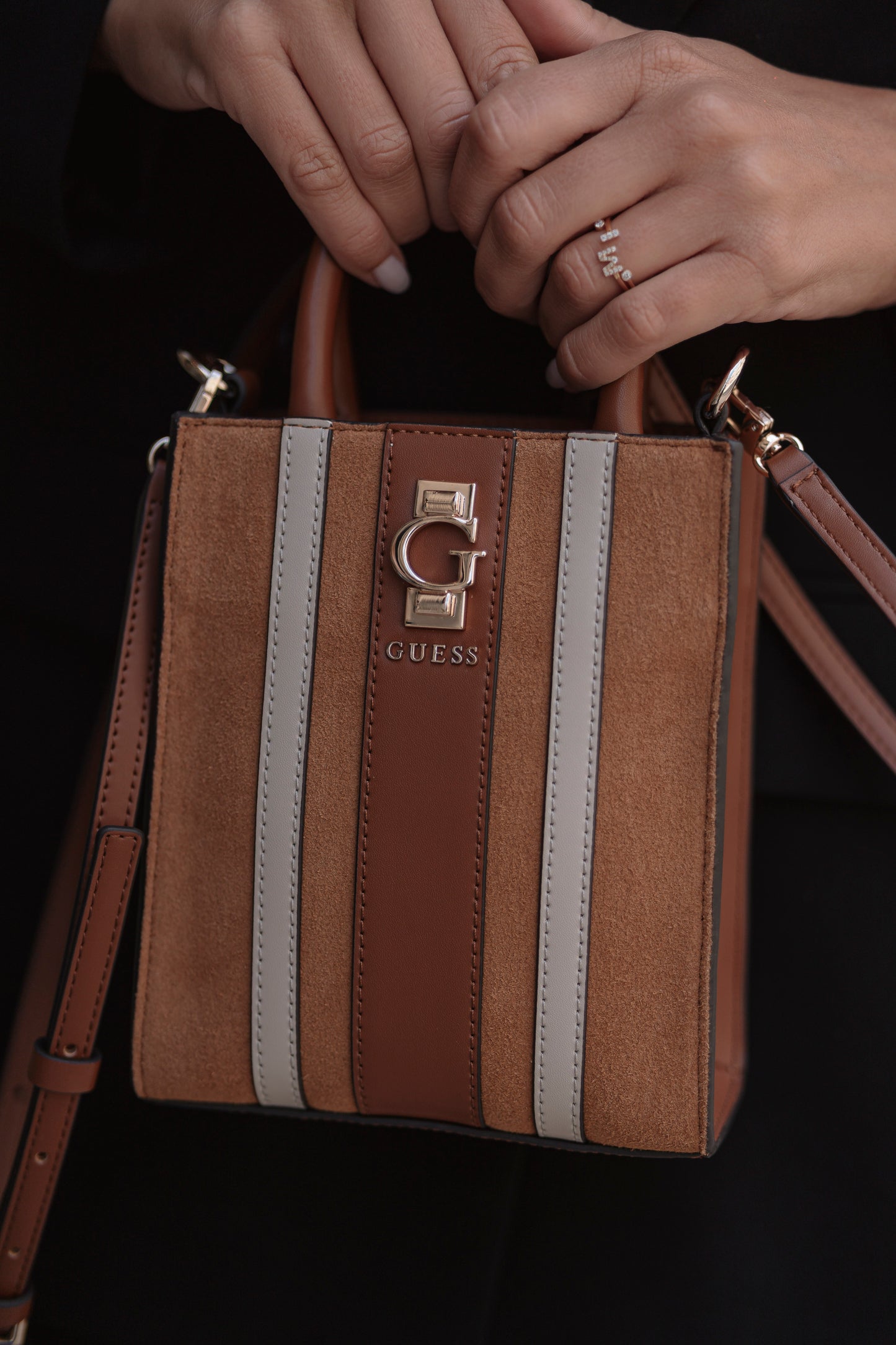 MALA TIRACOLO " ERENIA " GUESS