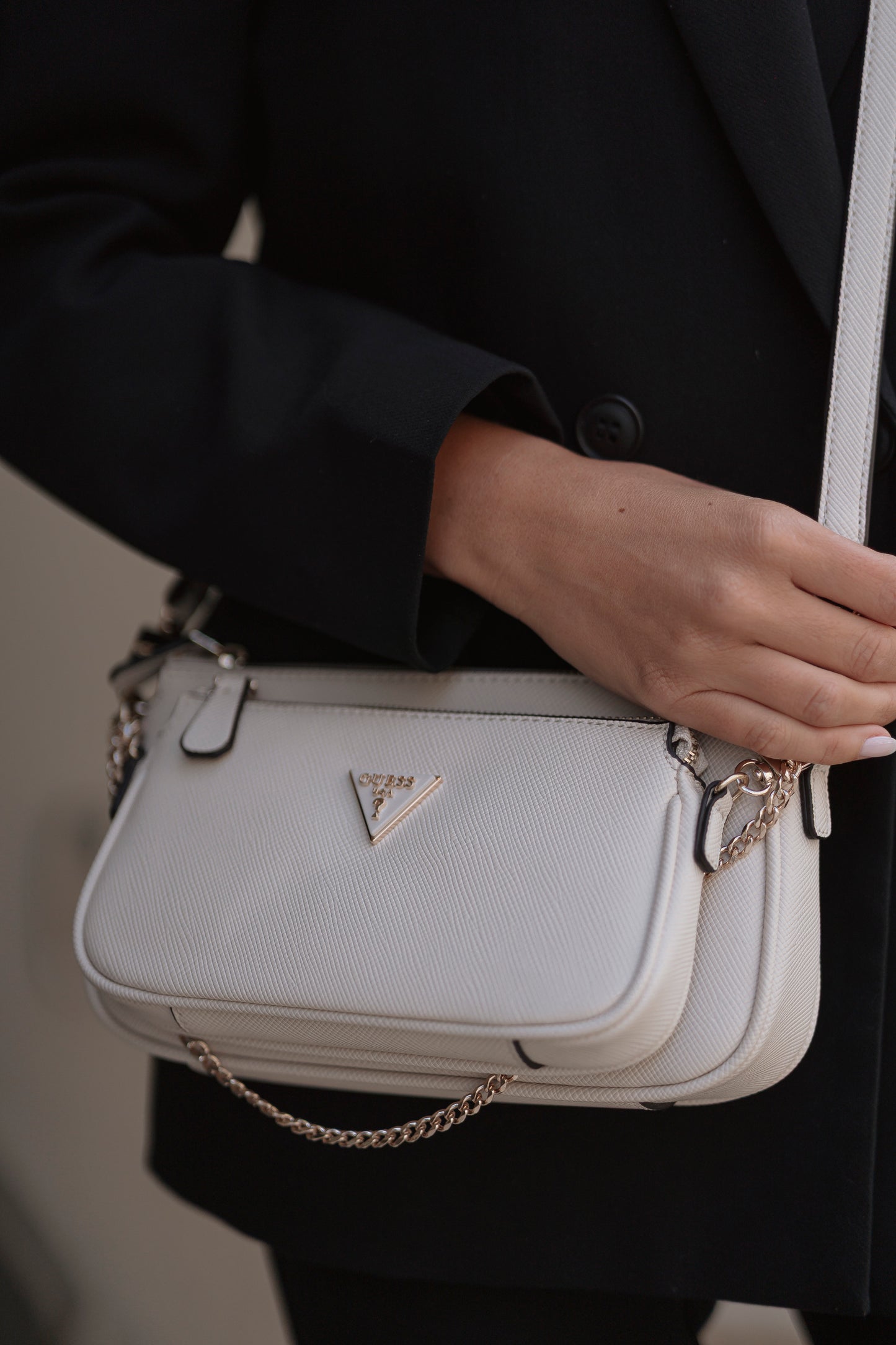 MALA TIRACOLO " NOELLE " GUESS