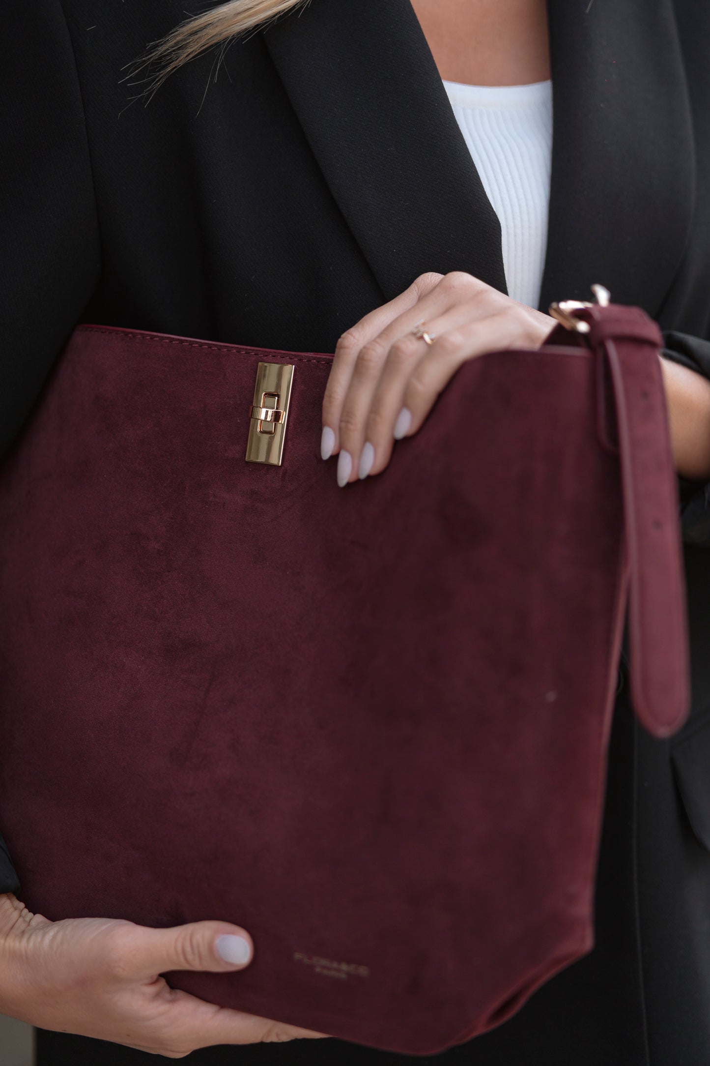 MALA DE OMBRO FLORA & CO