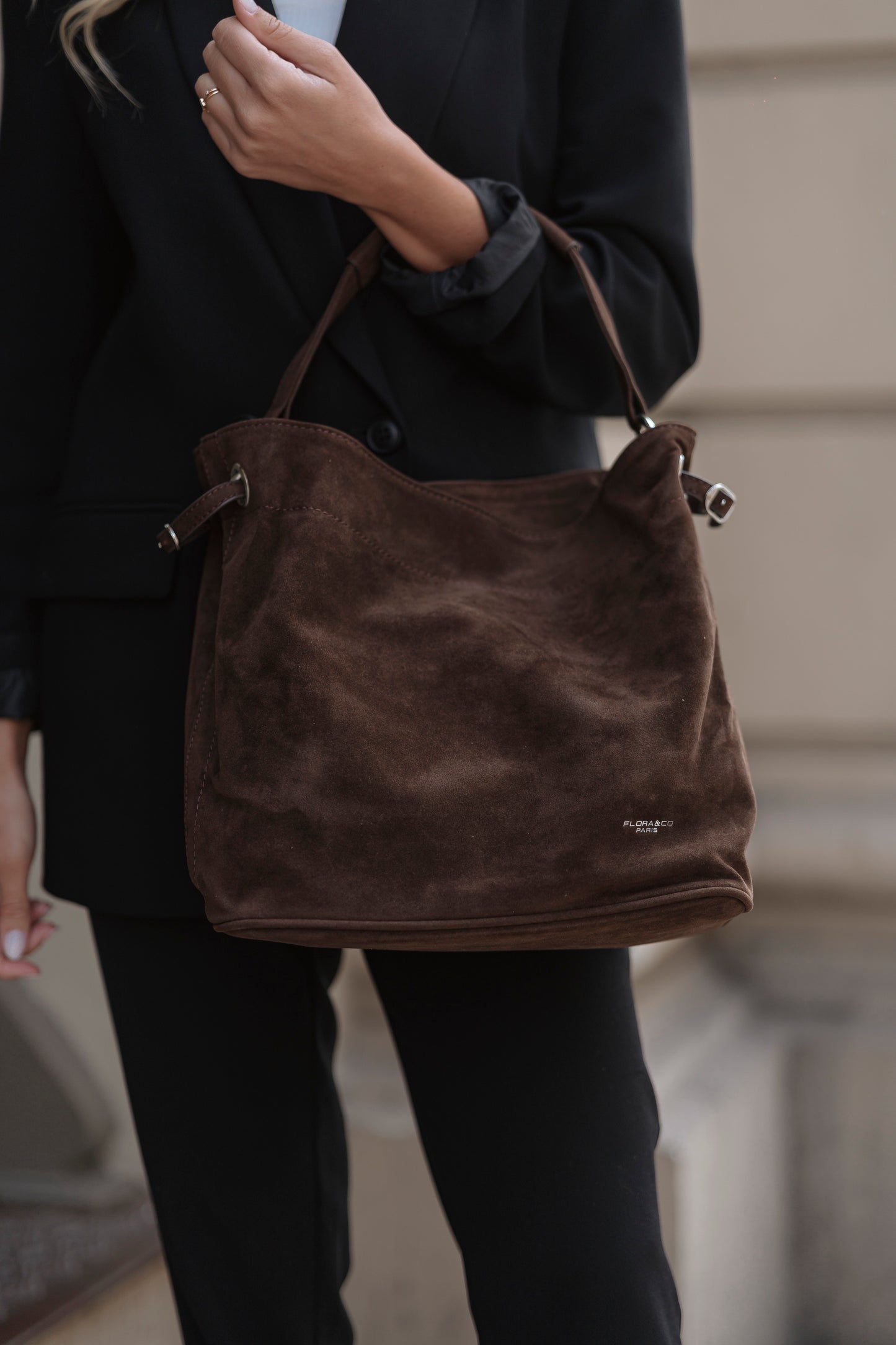 MALA DE OMBRO FLORA & CO