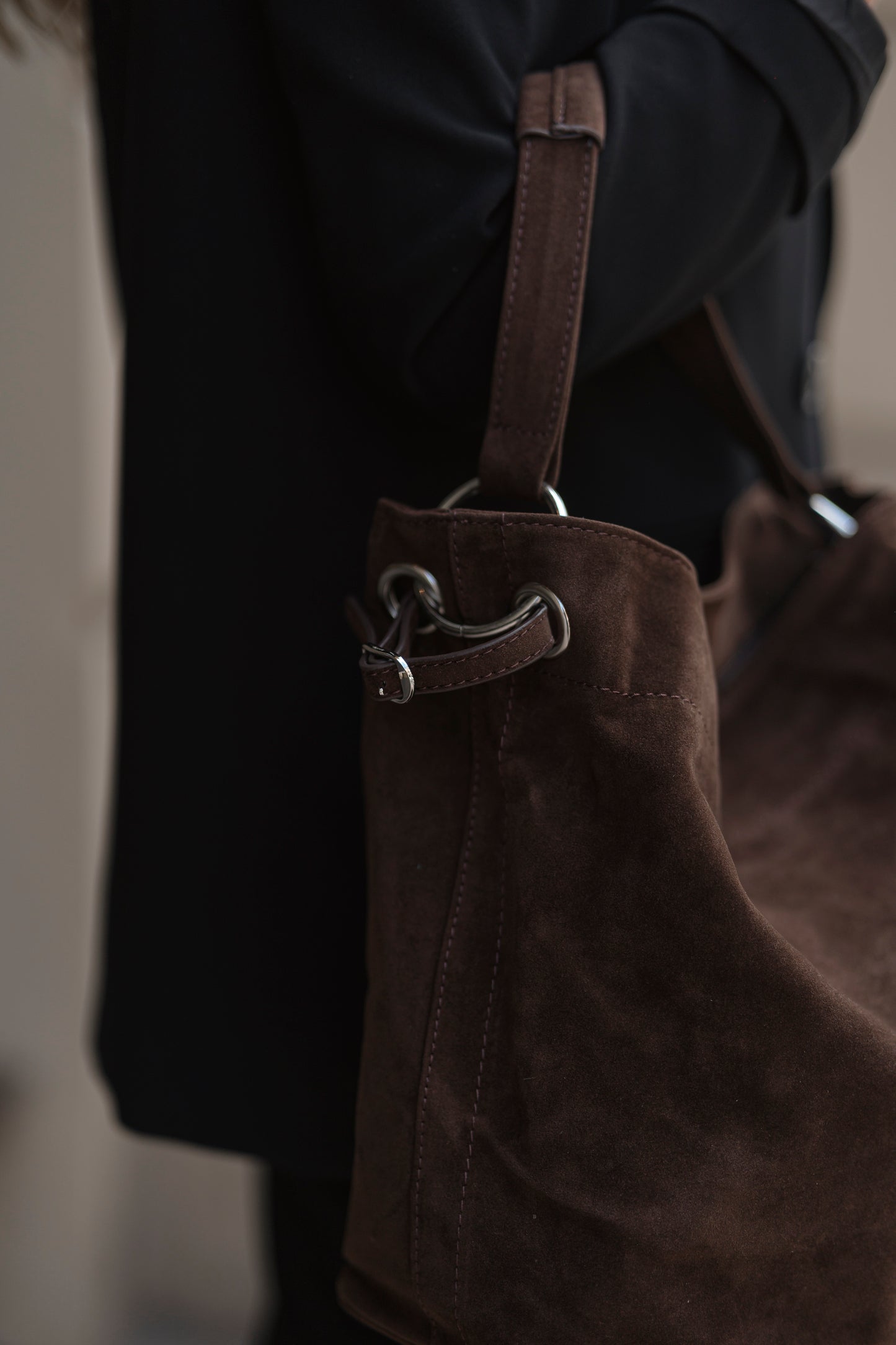 MALA DE OMBRO FLORA & CO