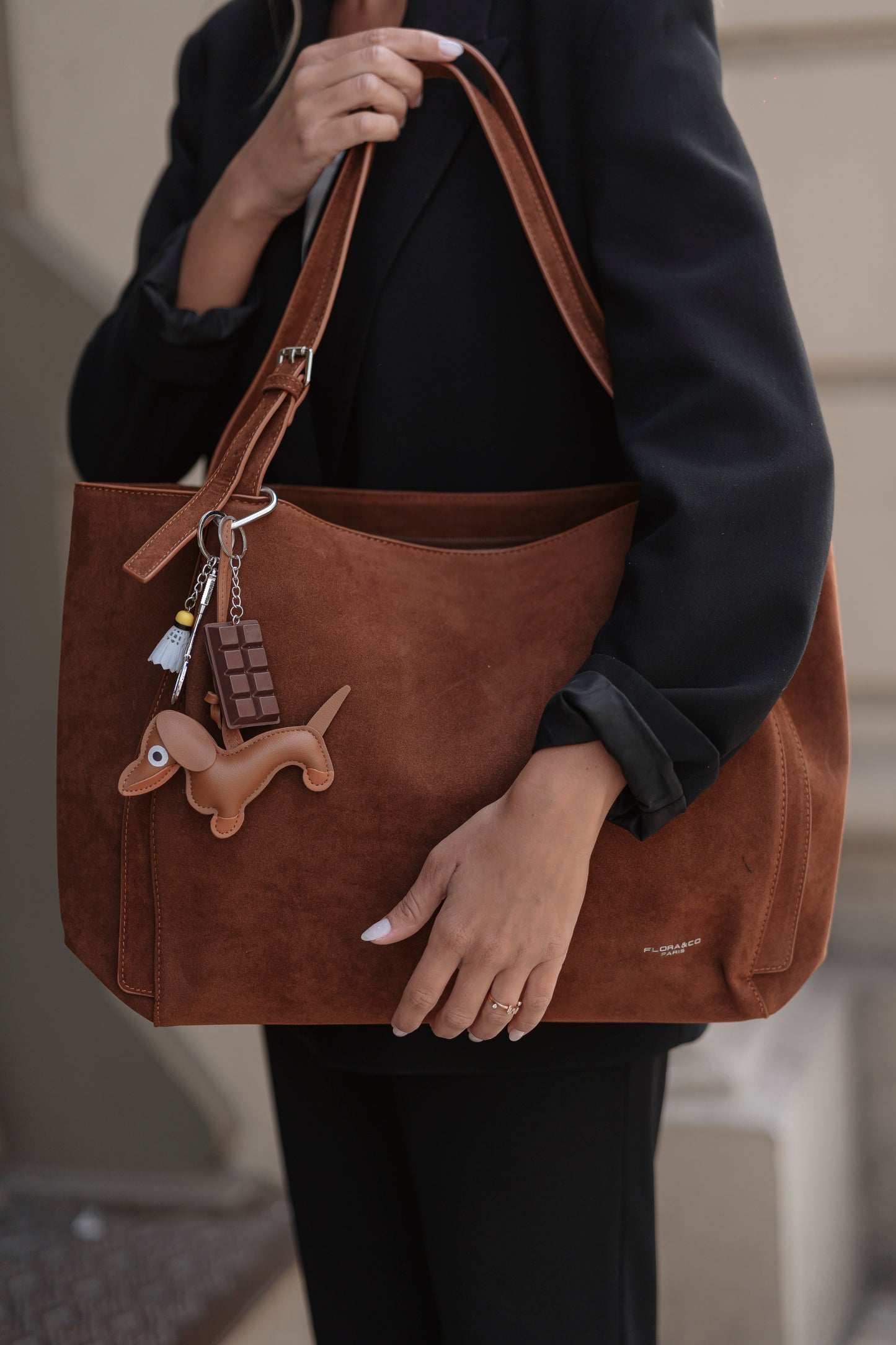 MALA DE OMBRO FLORA & CO