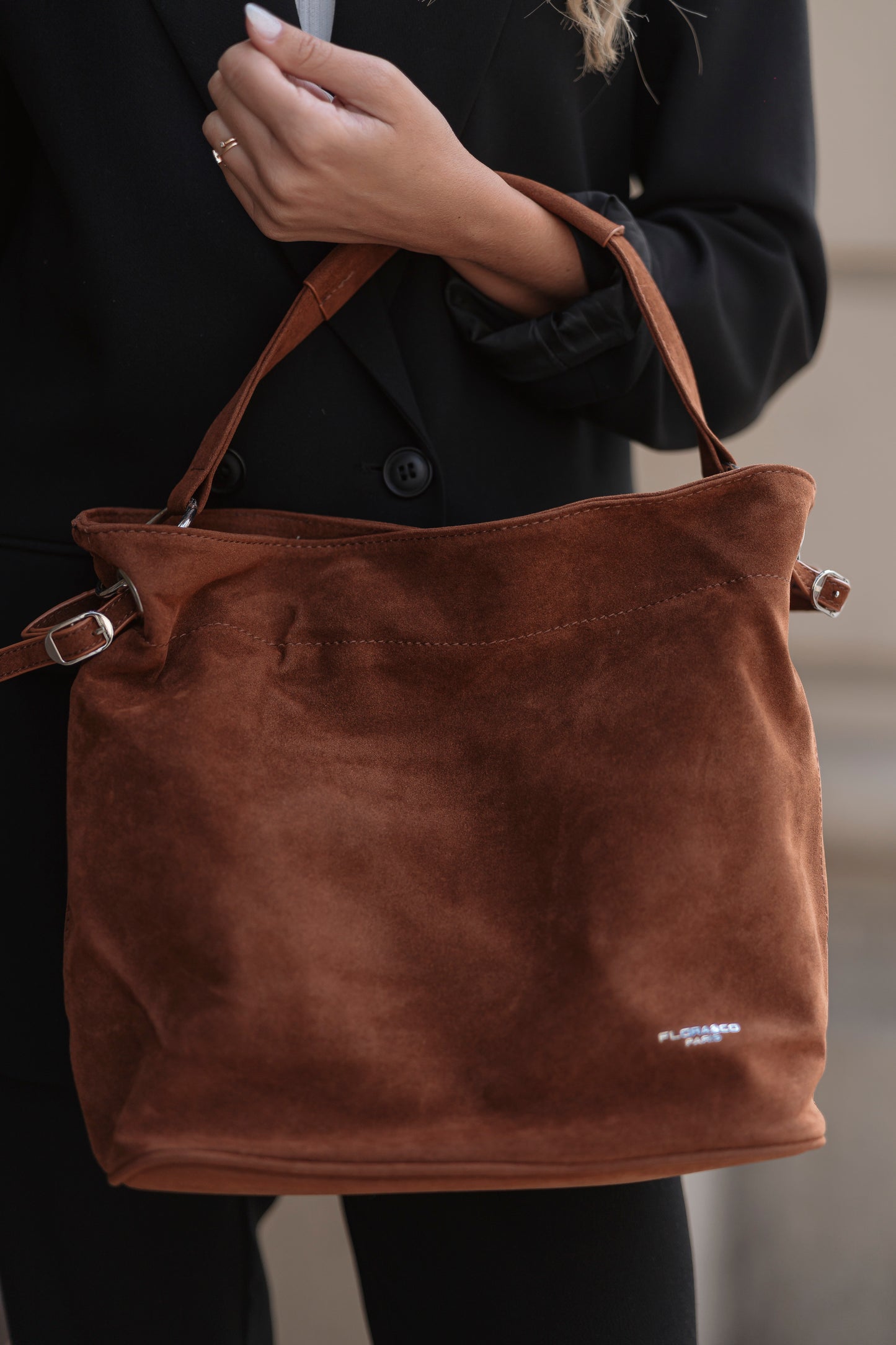 MALA DE OMBRO FLORA & CO