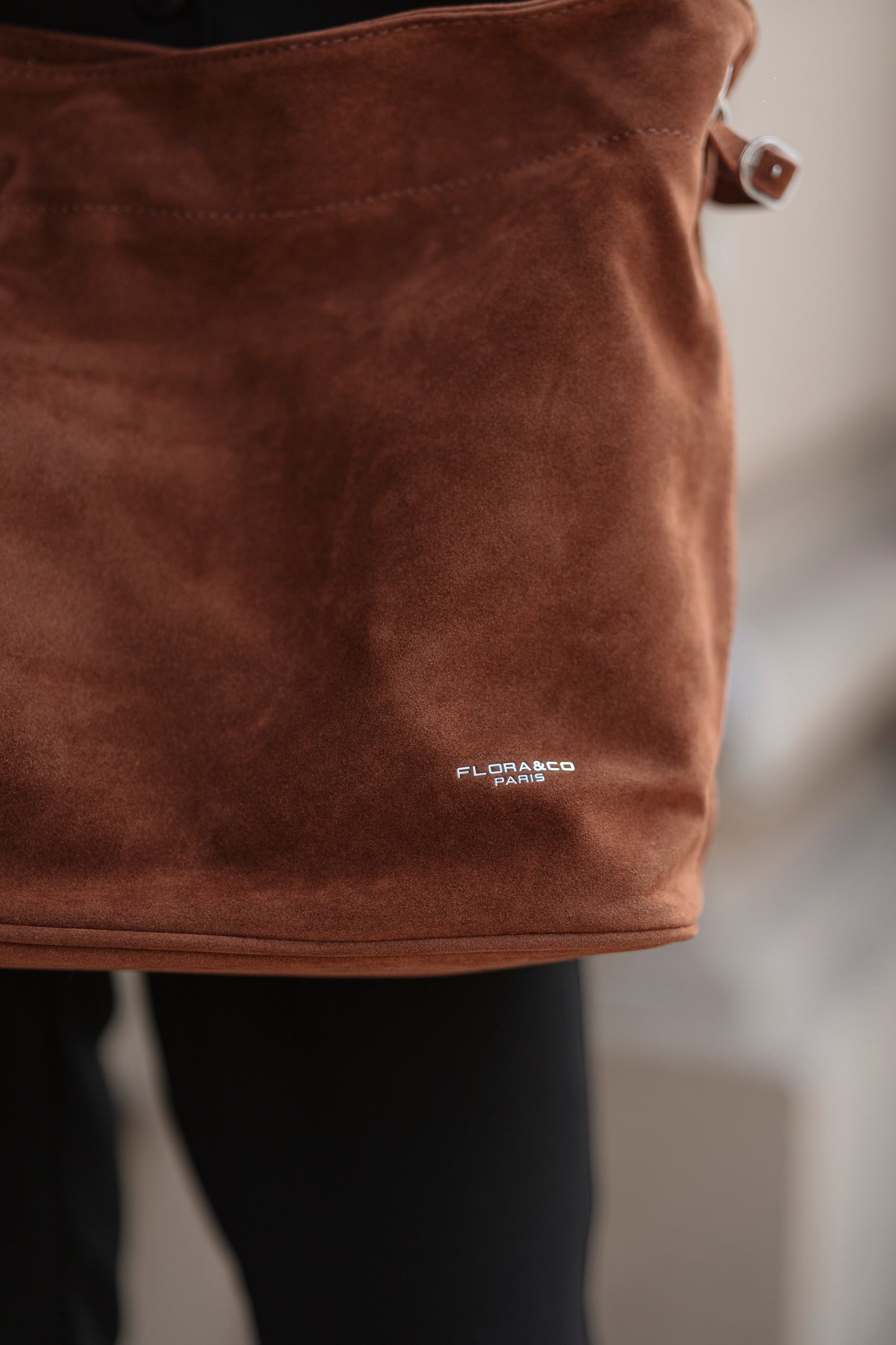 MALA DE OMBRO FLORA & CO