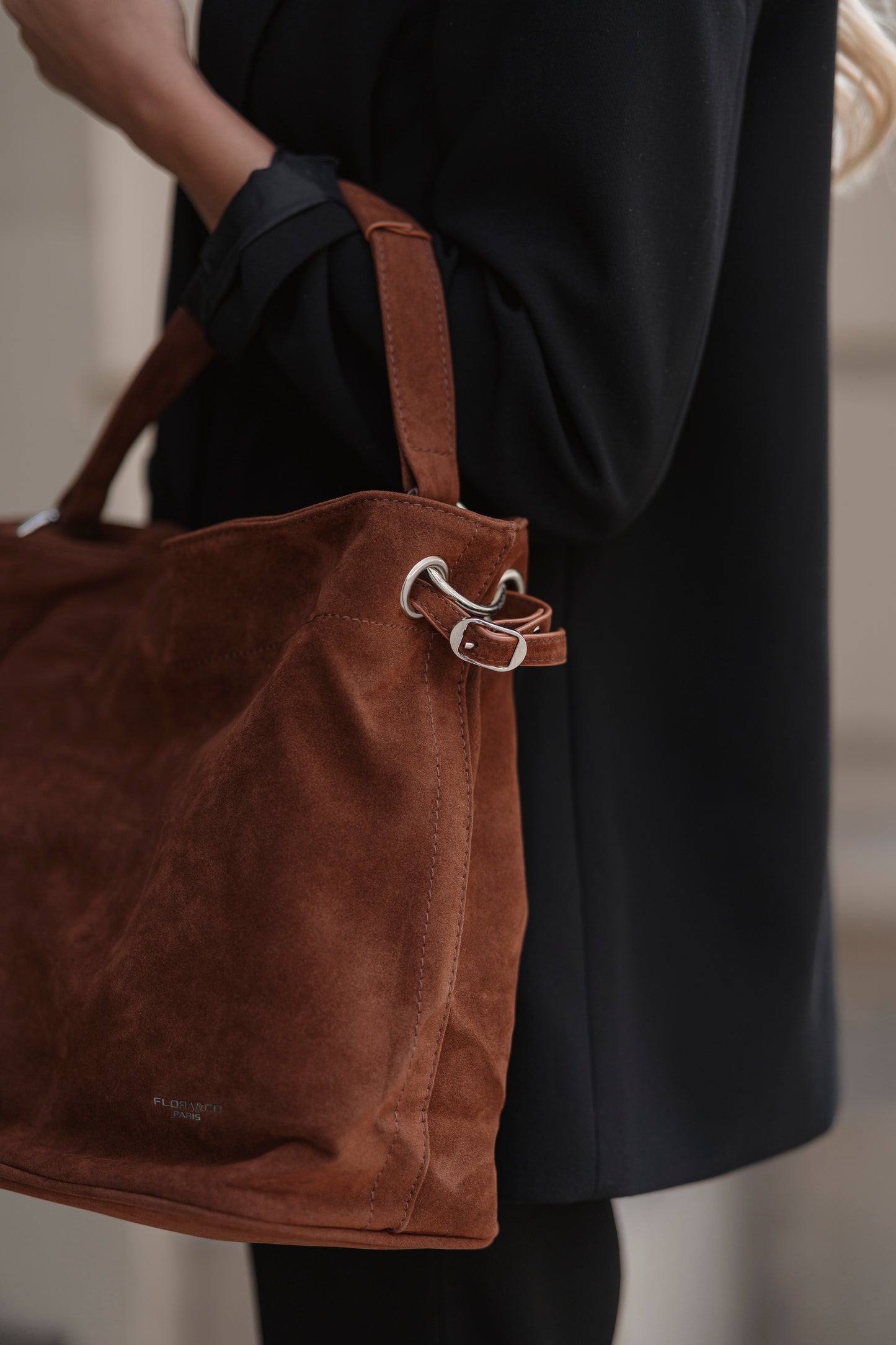 MALA DE OMBRO FLORA & CO