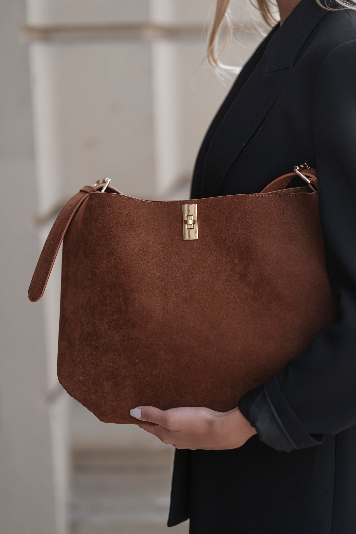 MALA DE OMBRO FLORA & CO