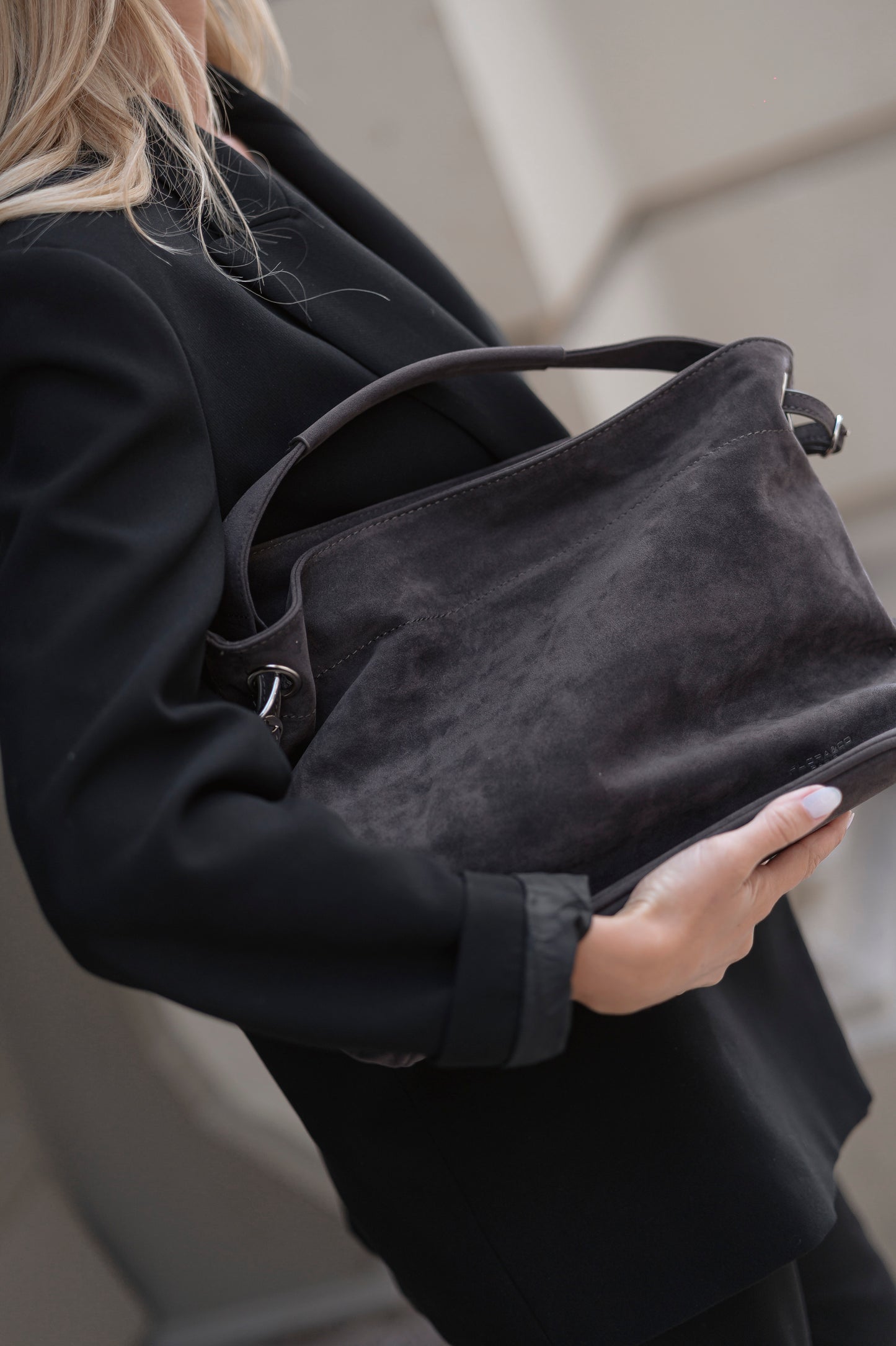 MALA DE OMBRO FLORA & CO