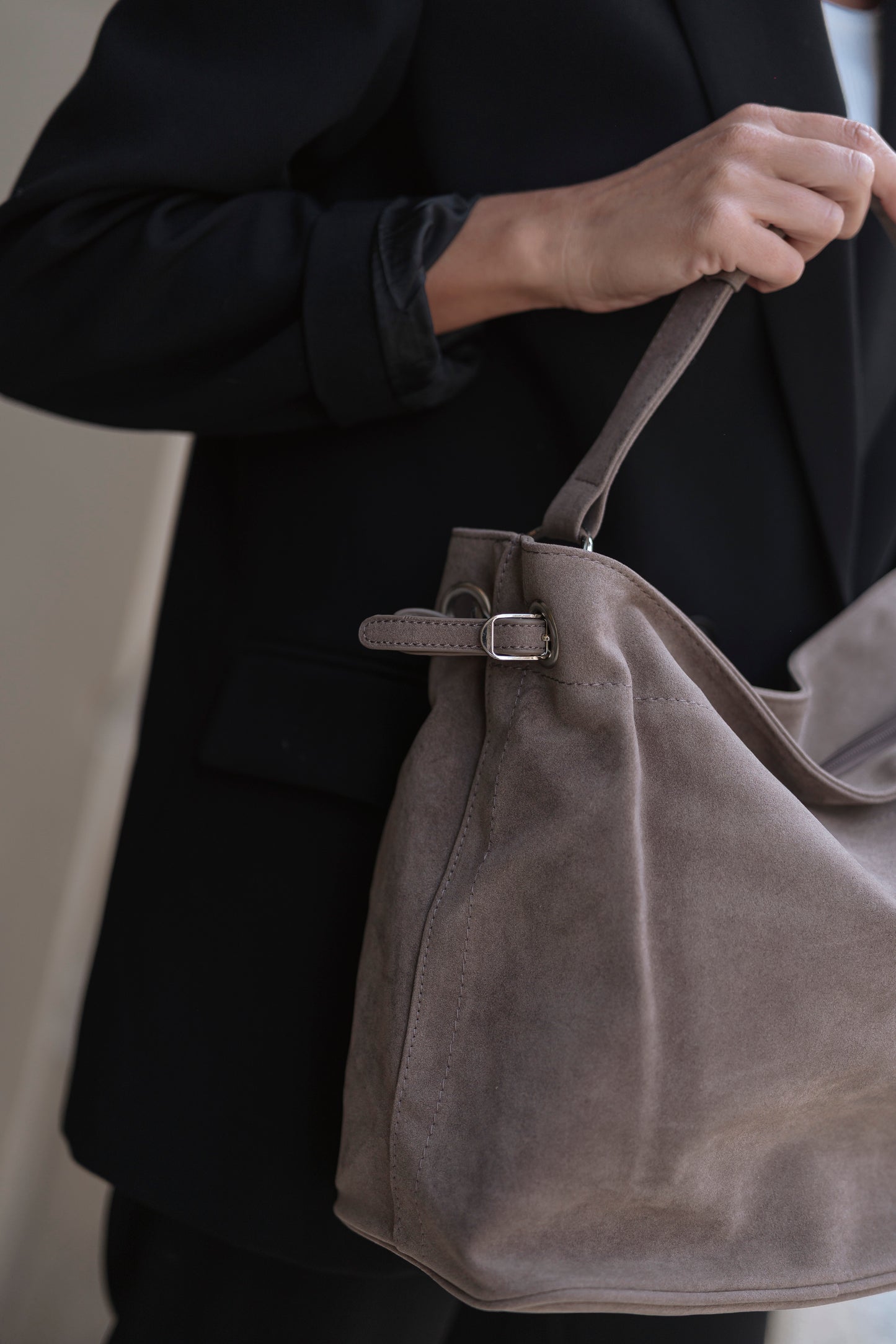 MALA DE OMBRO FLORA & CO