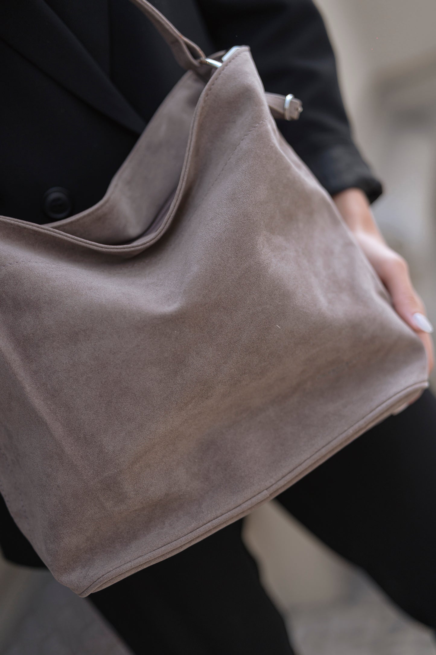 MALA DE OMBRO FLORA & CO