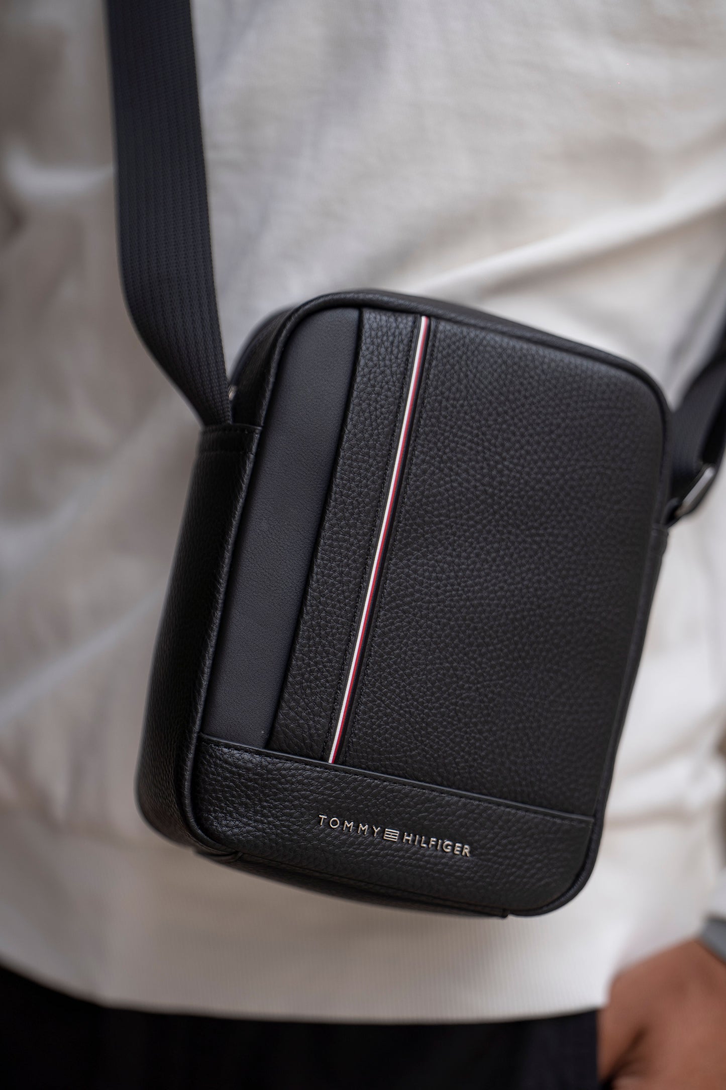 MALA TIRACOLO TOMMY HILFIGER