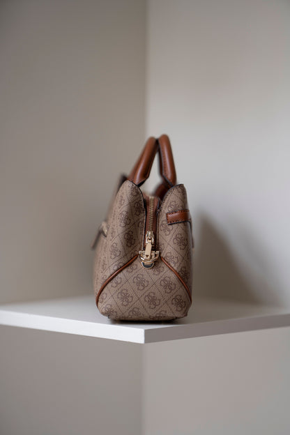 MALA DE MÃO " DEA GIRLFRIEND " GUESS